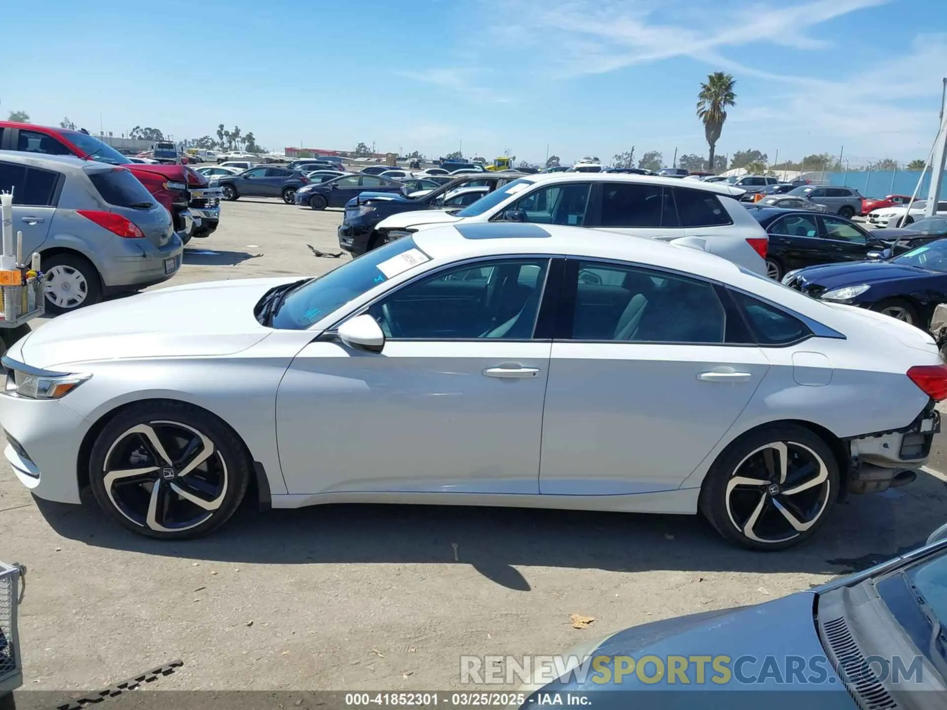 15 fotografías del automóvil dañado 1HGCV2F3XKA035381 HONDA ACCORD 2019