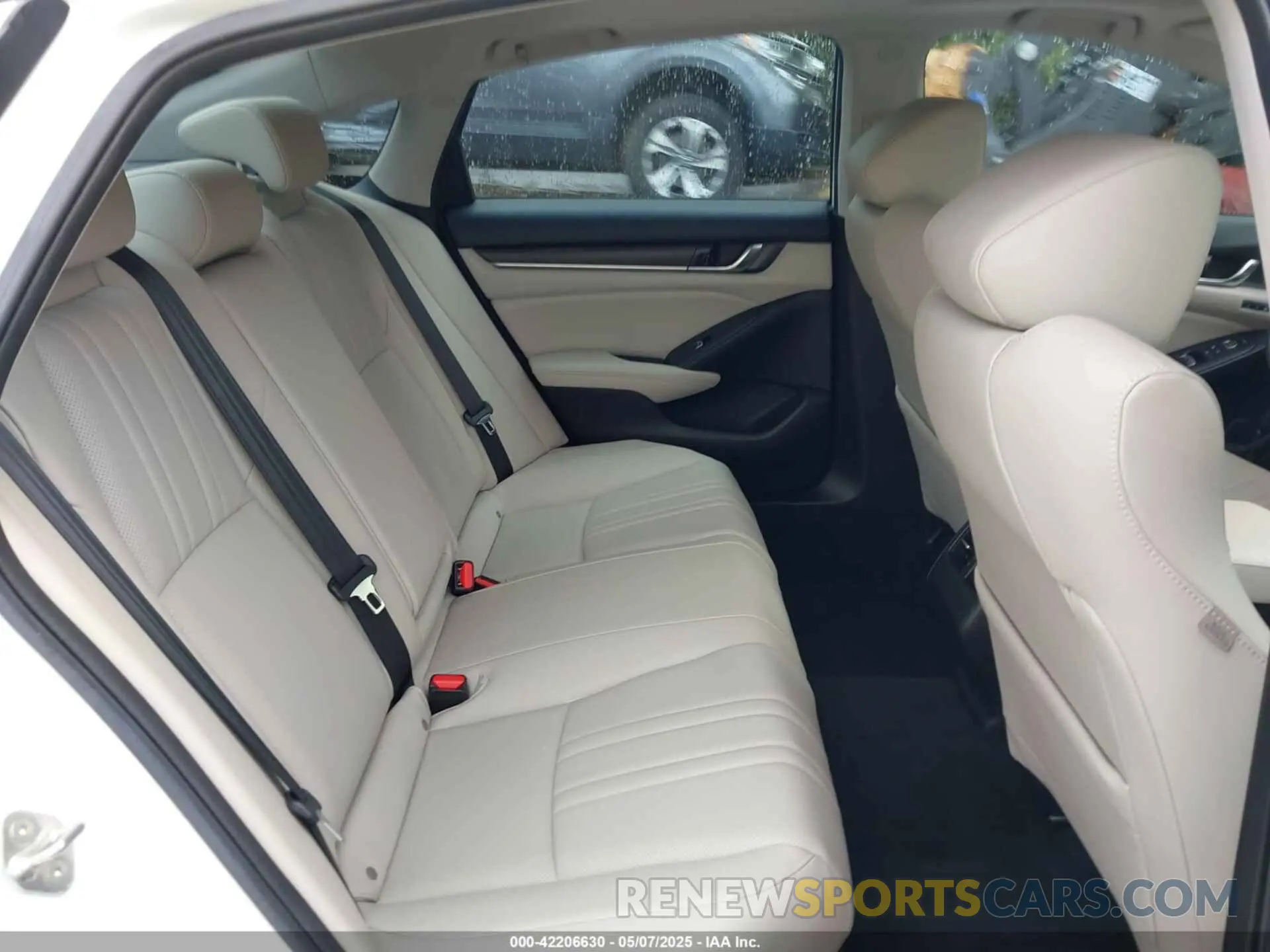 8 fotografías del automóvil dañado 1HGCV2F59KA007282 HONDA ACCORD 2019