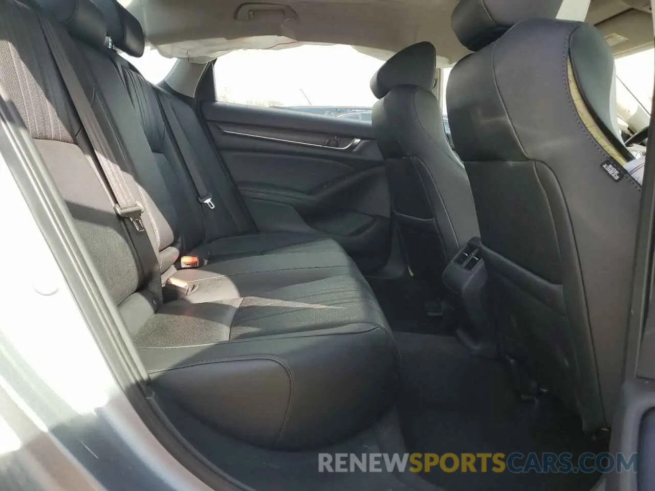 10 fotografías del automóvil dañado 1HGCV2F90KA035538 HONDA ACCORD 2019