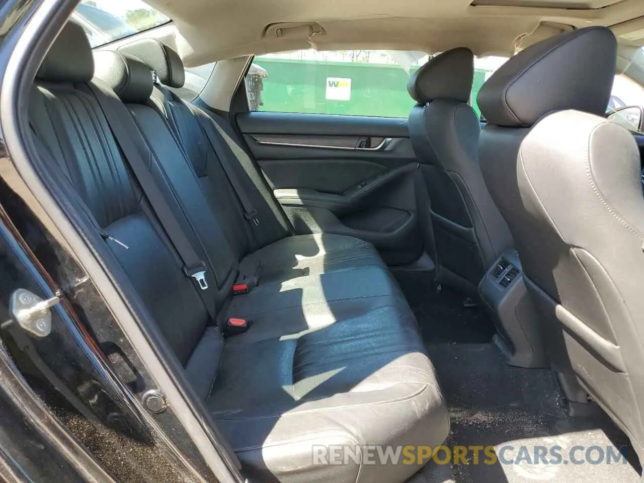 10 fotografías del automóvil dañado 1HGCV2F91KA024323 HONDA ACCORD 2019