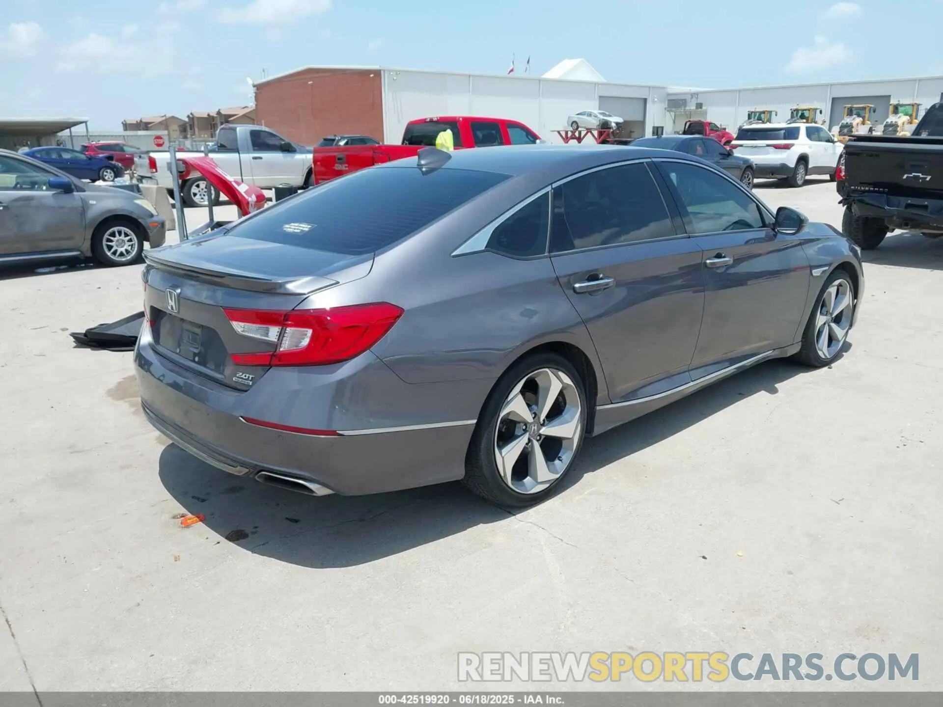 4 fotografías del automóvil dañado 1HGCV2F93KA013002 HONDA ACCORD 2019