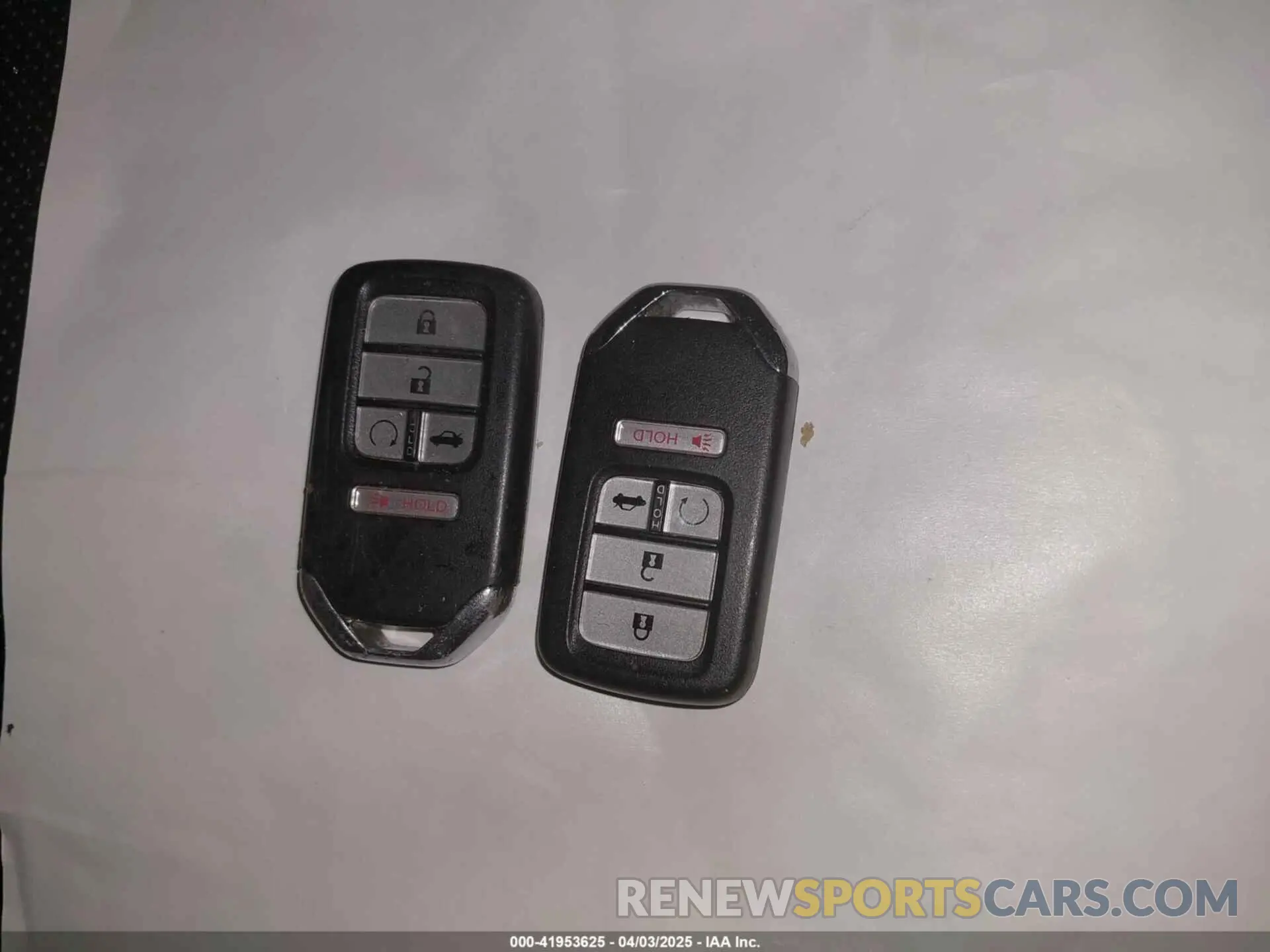 11 fotografías del automóvil dañado 1HGCV2F93KA032259 HONDA ACCORD 2019