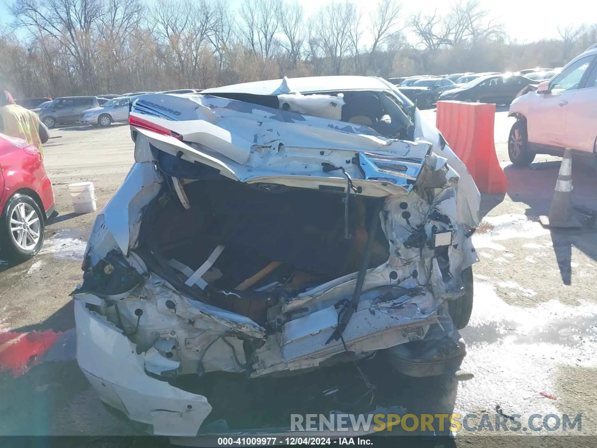 16 fotografías del automóvil dañado 1HGCV2F94KA018578 HONDA ACCORD 2019