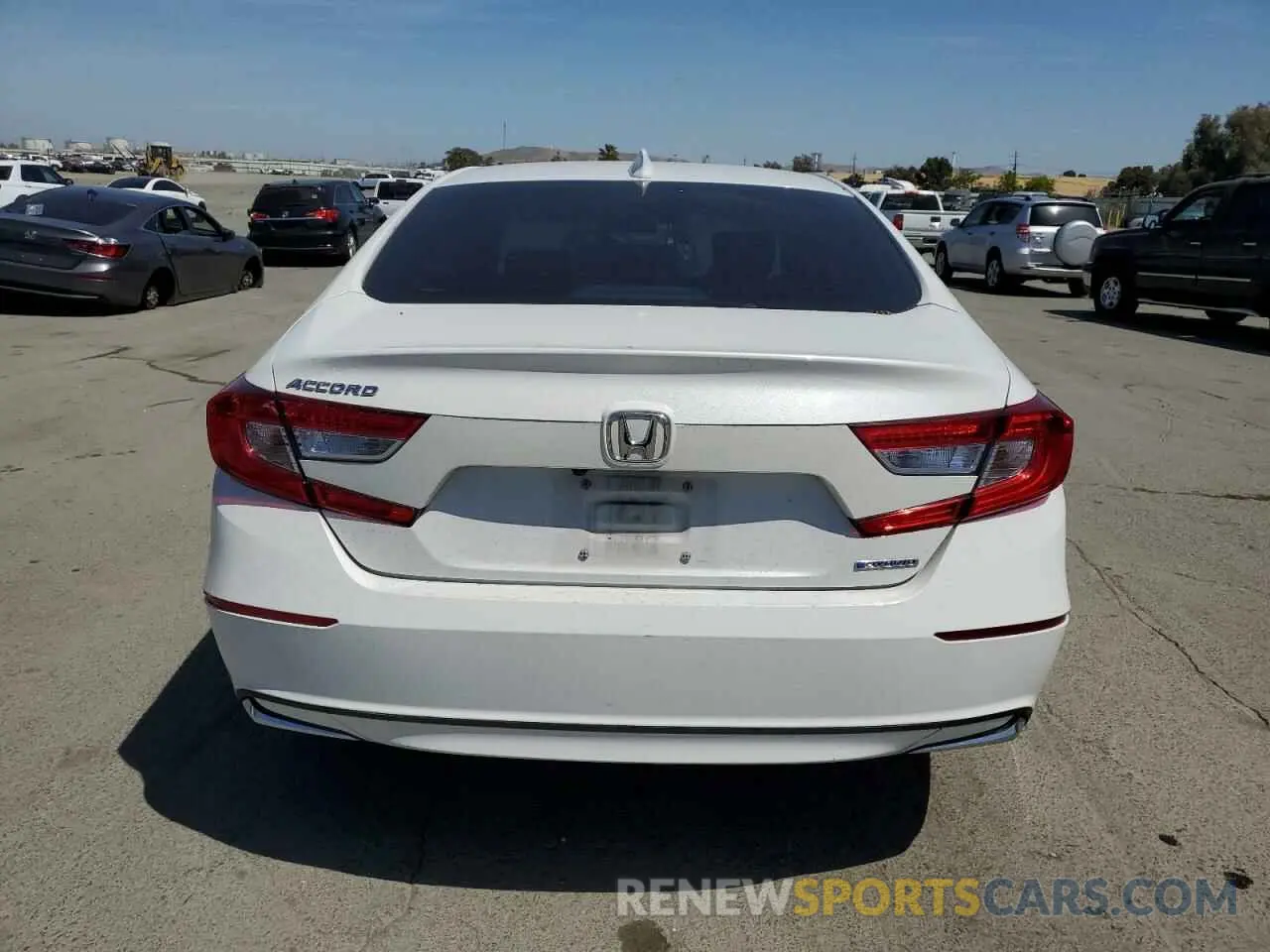 6 fotografías del automóvil dañado 1HGCV3F43KA018937 HONDA ACCORD 2019