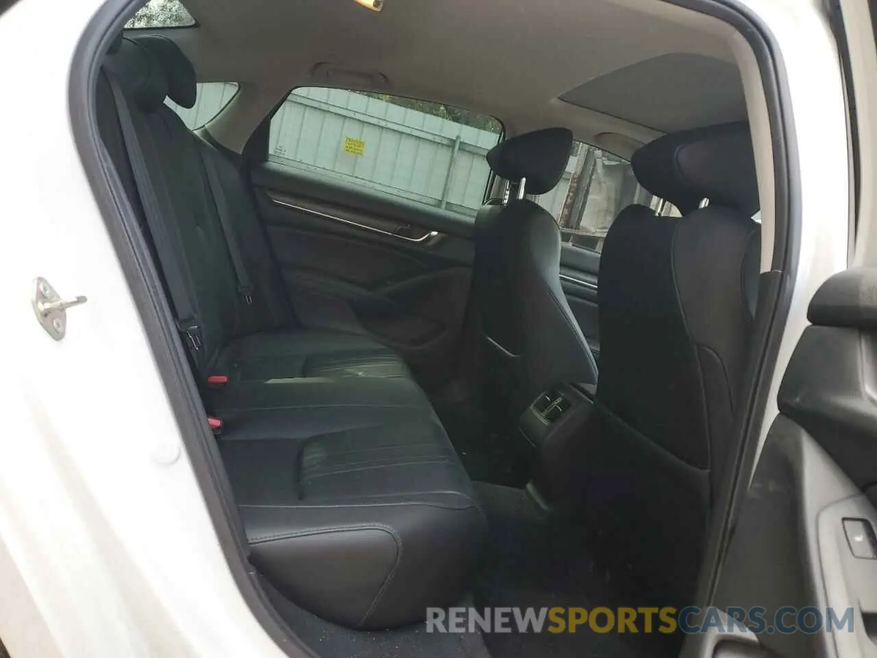 10 fotografías del automóvil dañado 1HGCV3F99KA021790 HONDA ACCORD 2019