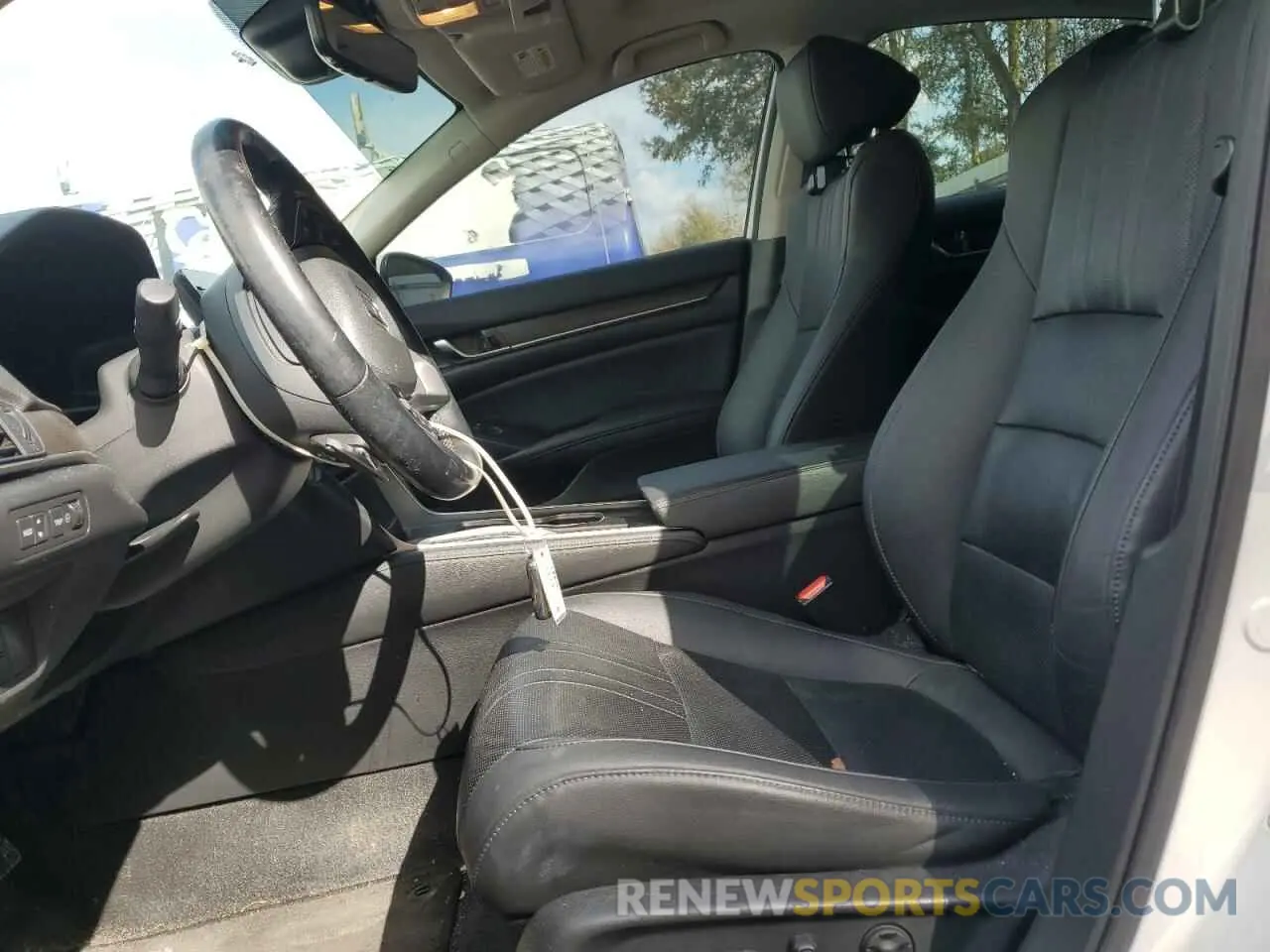 7 fotografías del automóvil dañado 1HGCV3F99KA021790 HONDA ACCORD 2019