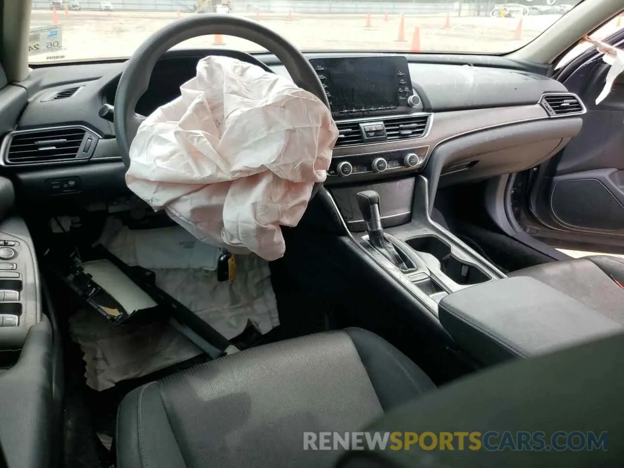 8 fotografías del automóvil dañado 1HGCV1F10LA021824 HONDA ACCORD 2020
