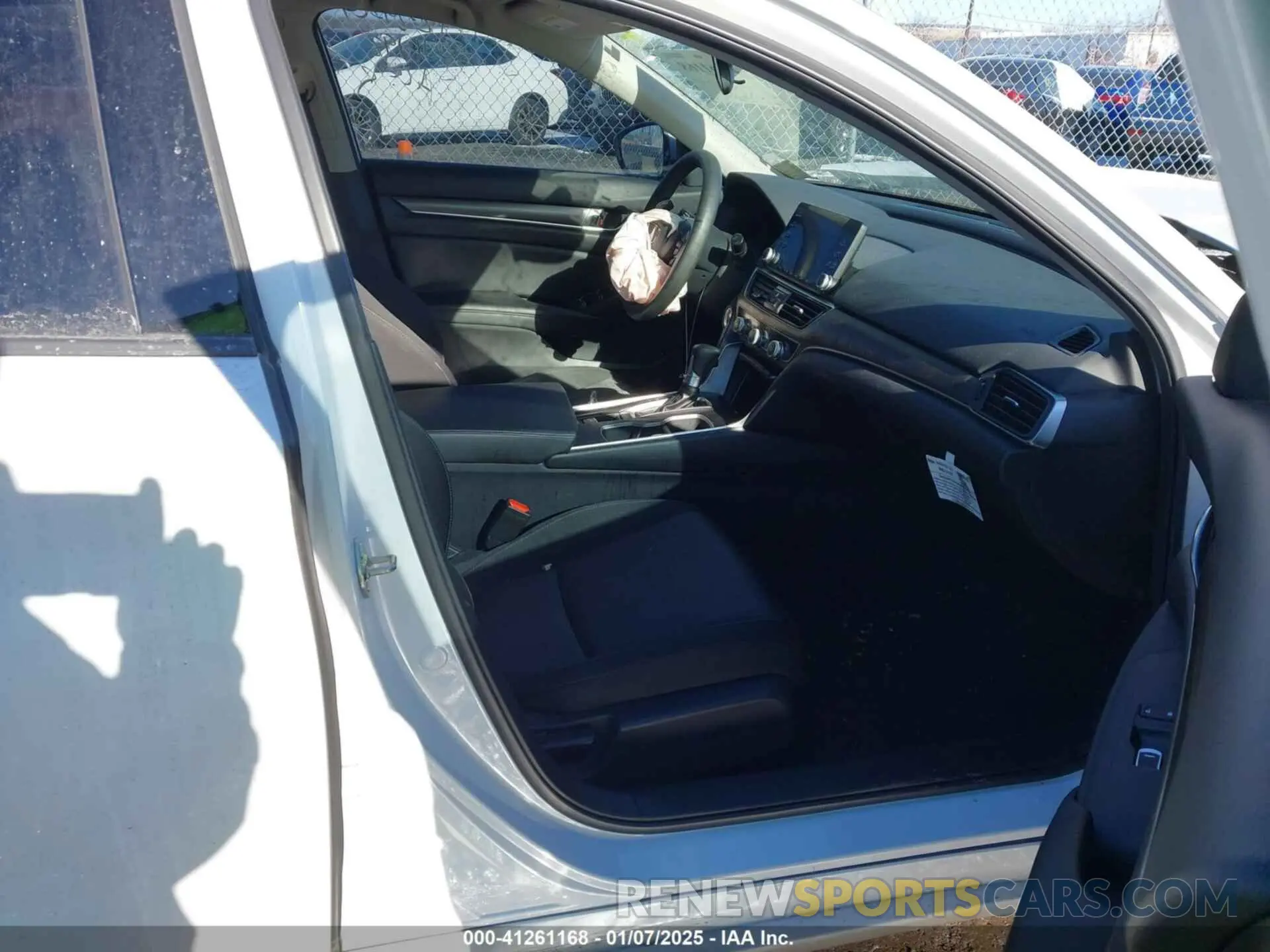 5 fotografías del automóvil dañado 1HGCV1F11LA020570 HONDA ACCORD 2020
