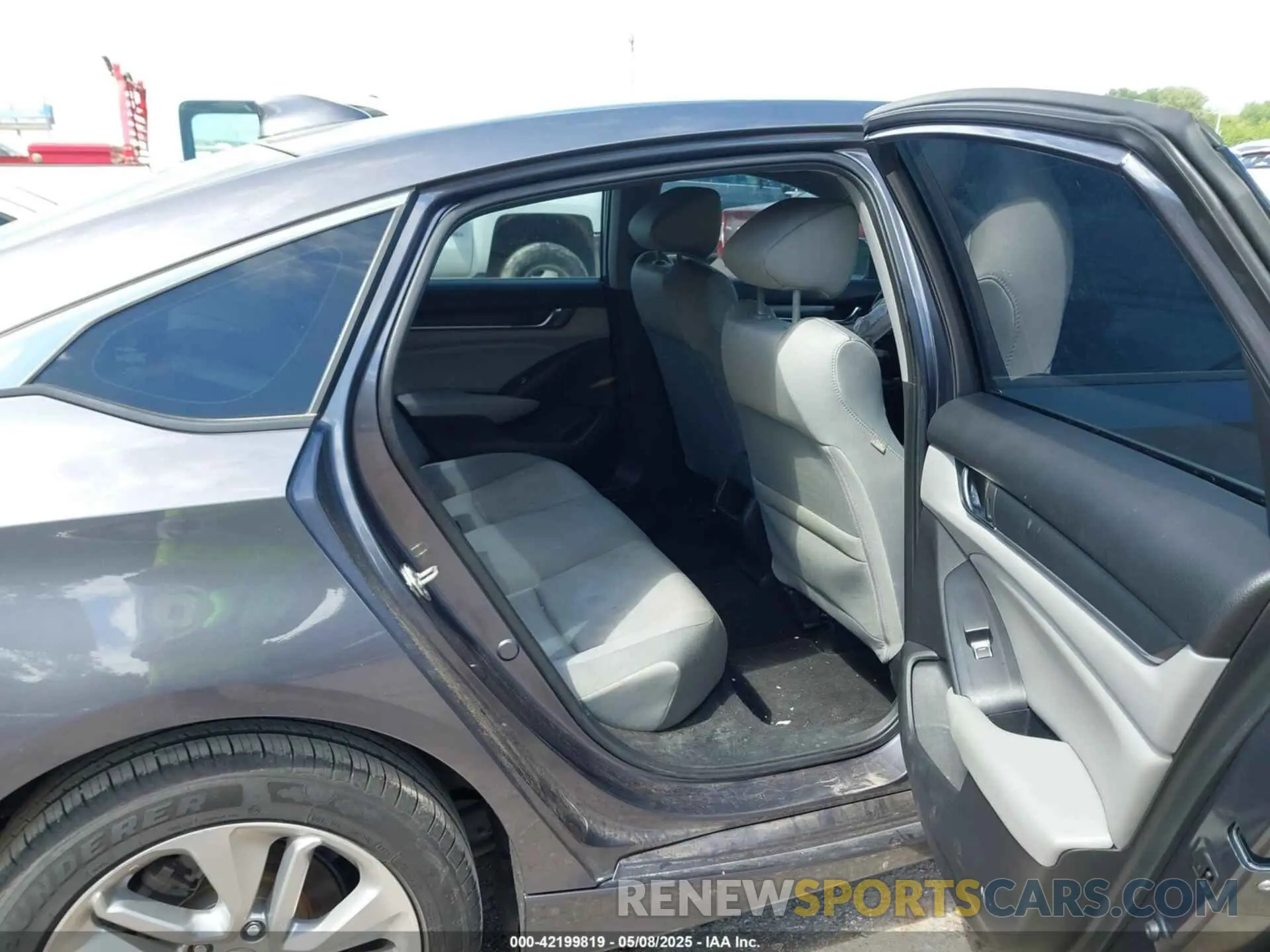 8 fotografías del automóvil dañado 1HGCV1F11LA030662 HONDA ACCORD 2020