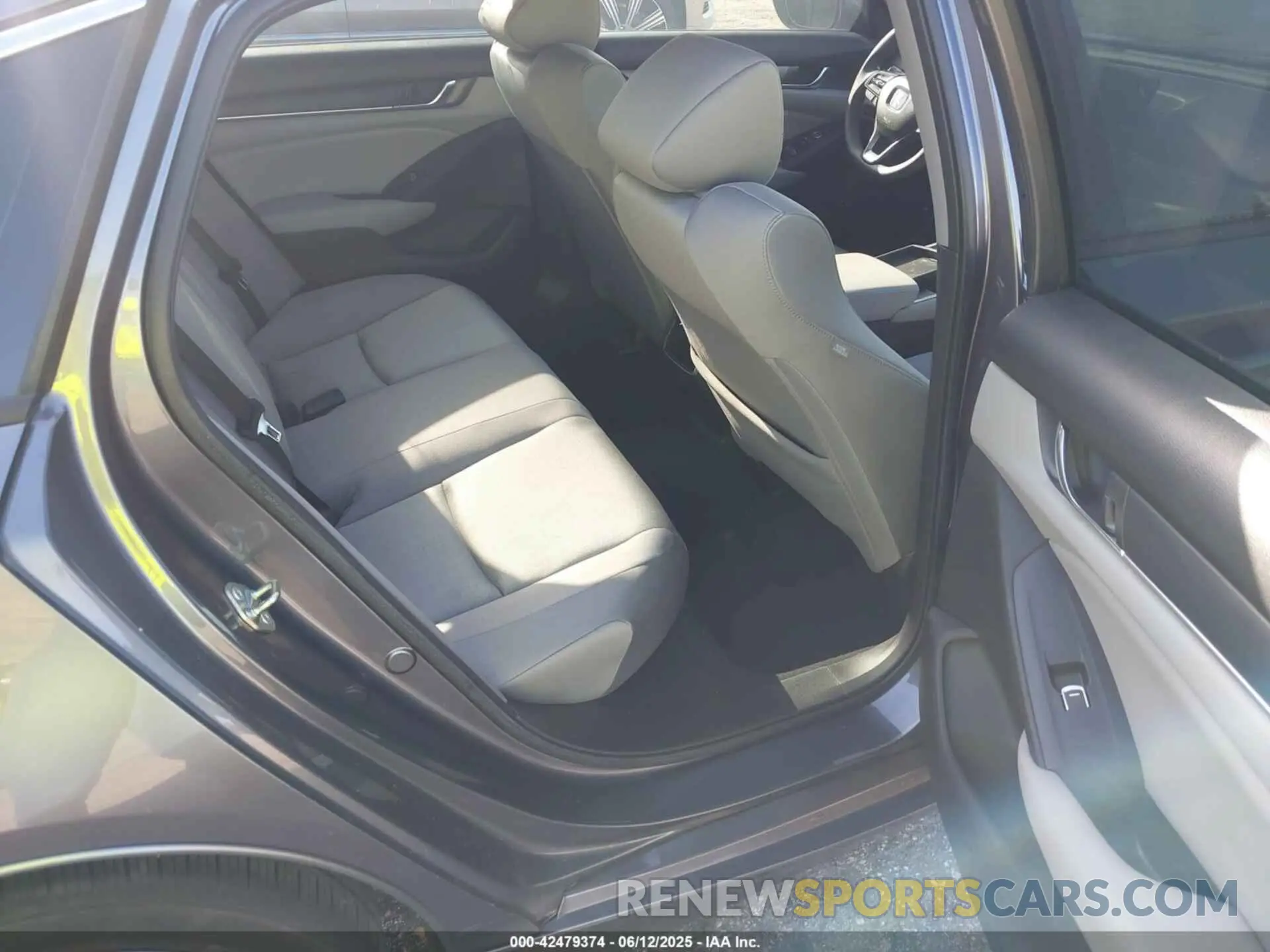 8 fotografías del automóvil dañado 1HGCV1F11LA074273 HONDA ACCORD 2020