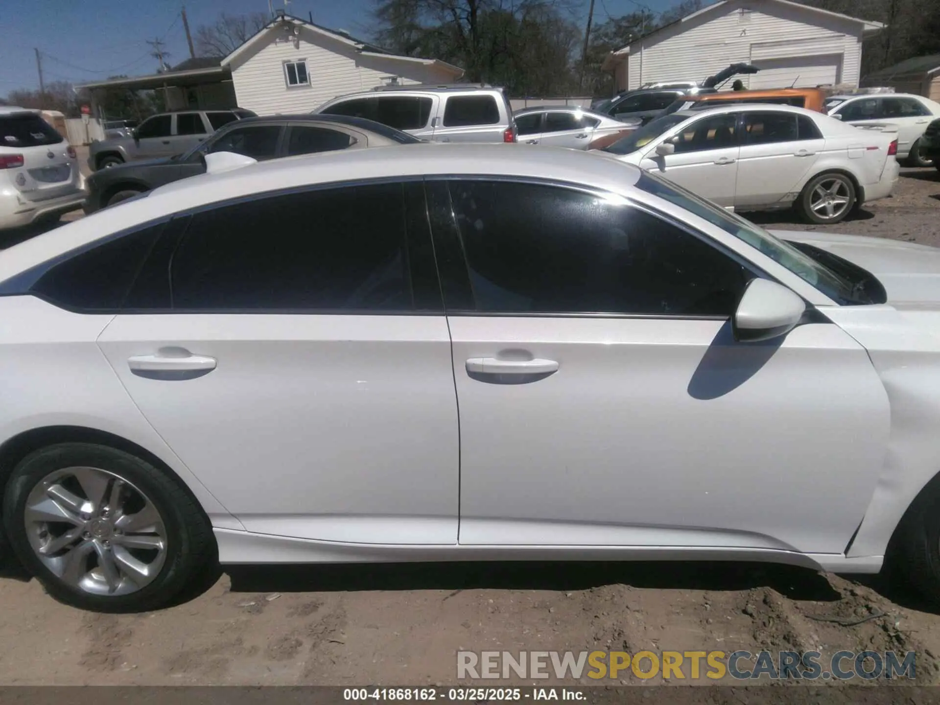 12 fotografías del automóvil dañado 1HGCV1F12LA032923 HONDA ACCORD 2020