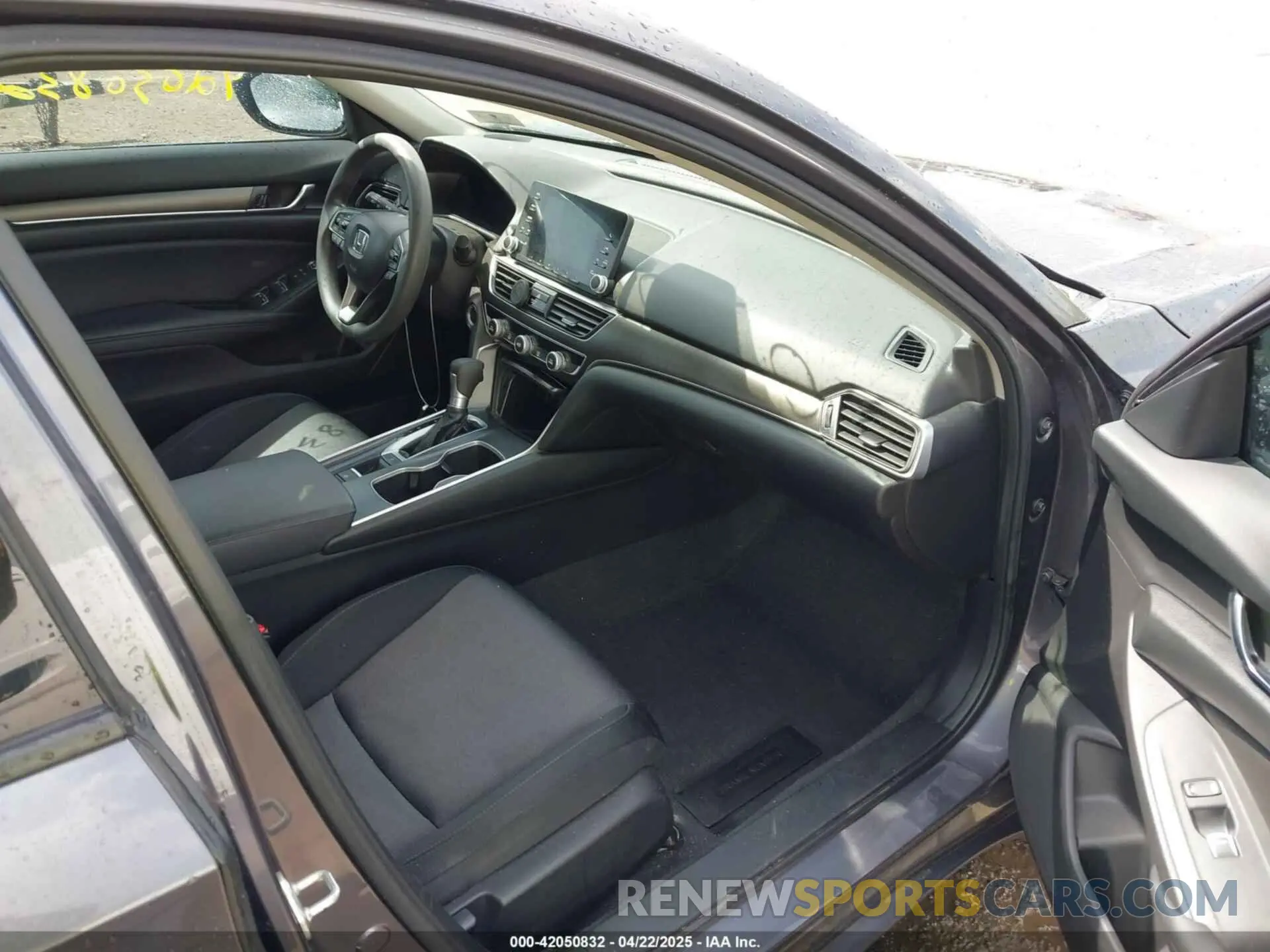 5 fotografías del automóvil dañado 1HGCV1F13LA108570 HONDA ACCORD 2020