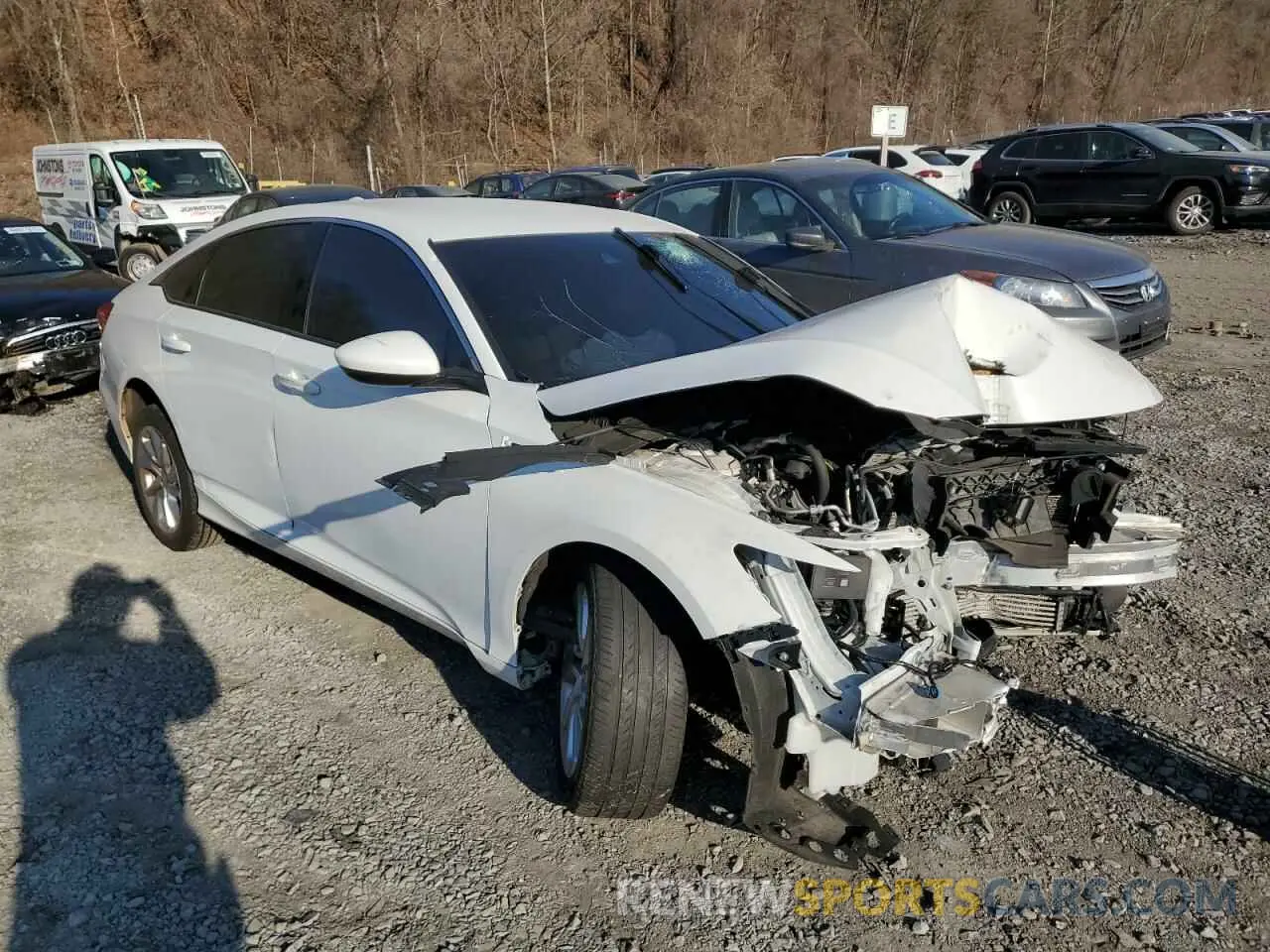 4 fotografías del automóvil dañado 1HGCV1F13LA139835 HONDA ACCORD 2020