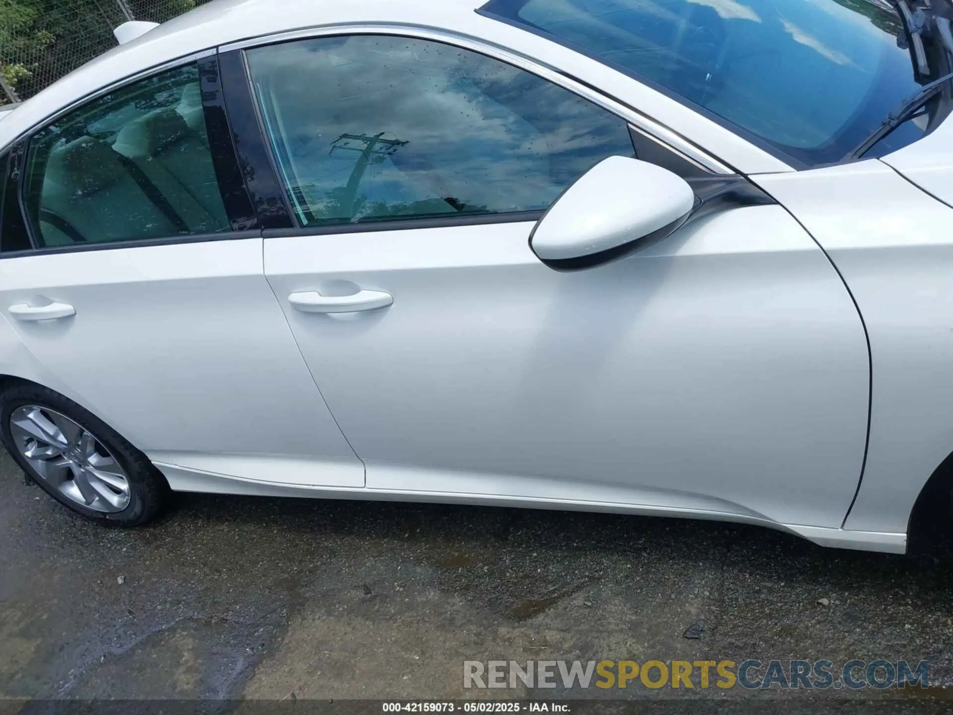 14 fotografías del automóvil dañado 1HGCV1F14LA099815 HONDA ACCORD 2020