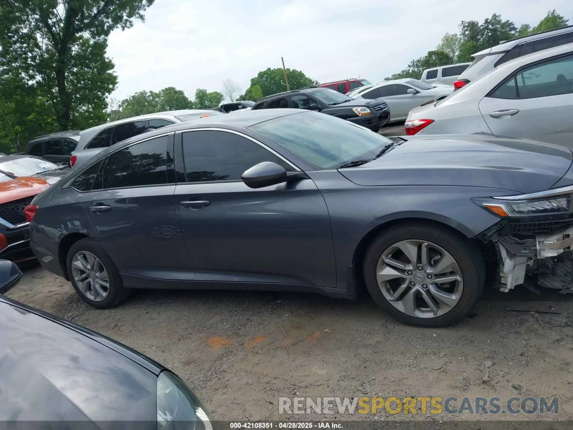 13 fotografías del automóvil dañado 1HGCV1F15LA046511 HONDA ACCORD 2020