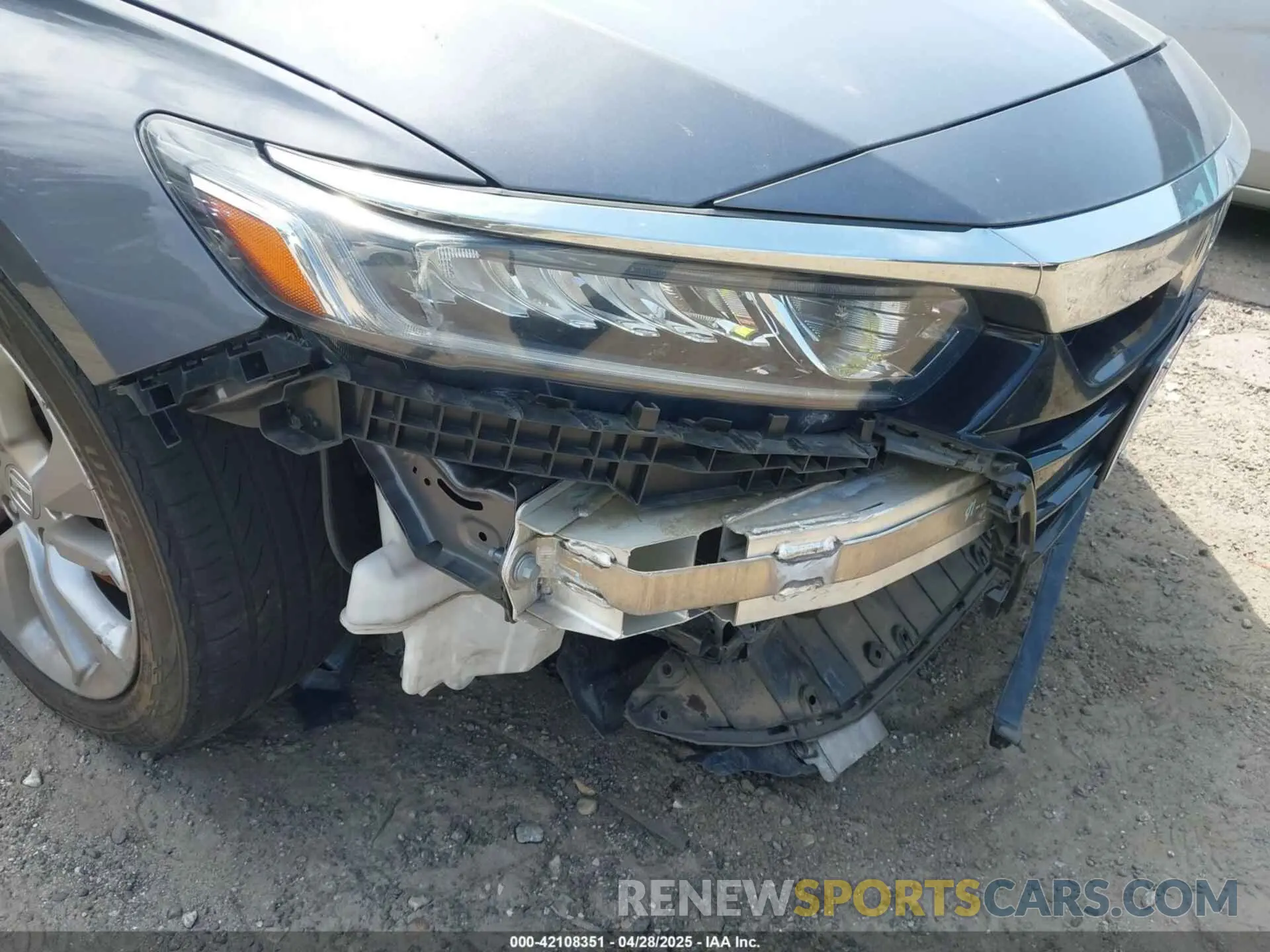 17 fotografías del automóvil dañado 1HGCV1F15LA046511 HONDA ACCORD 2020