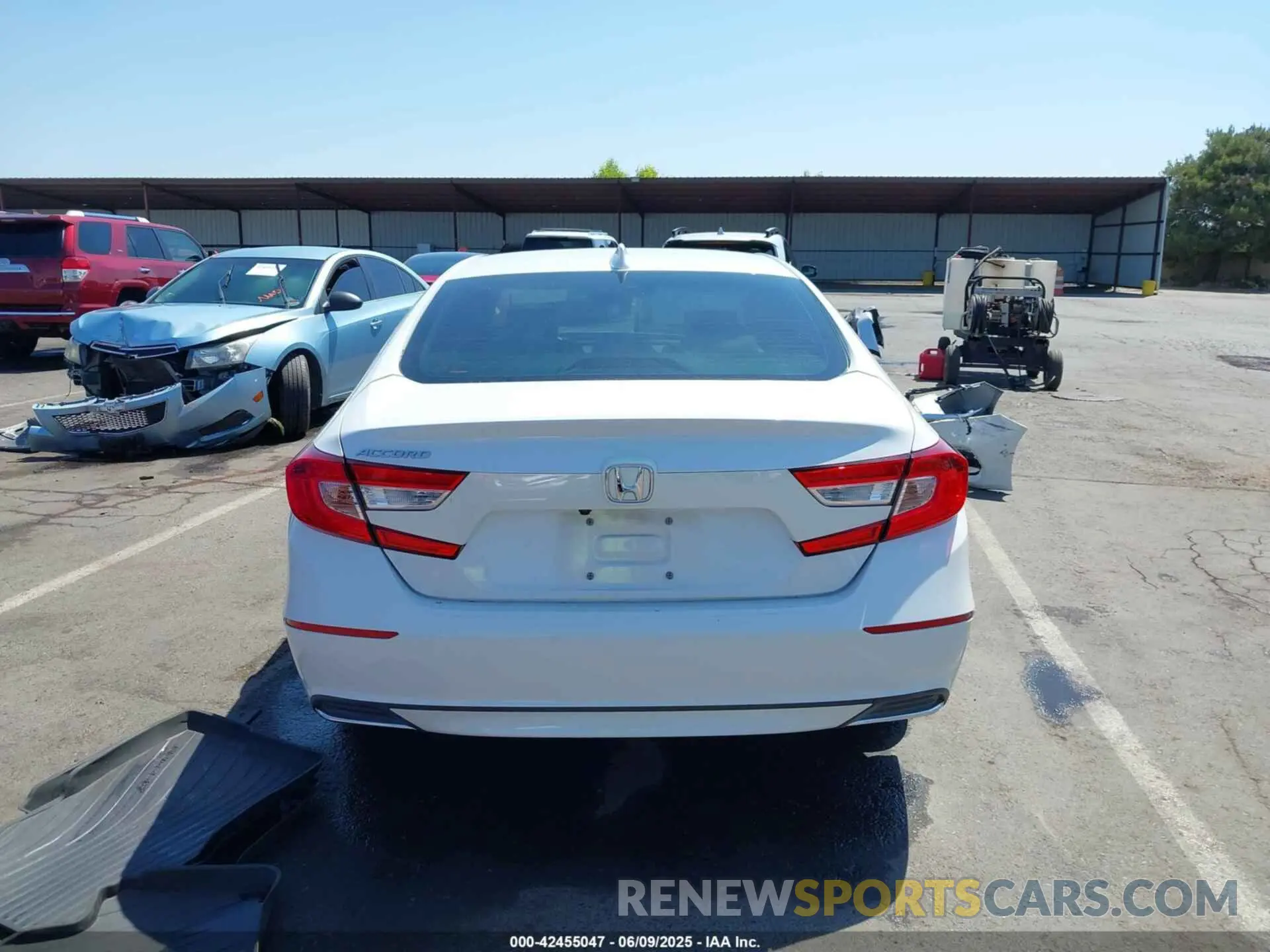 17 fotografías del automóvil dañado 1HGCV1F18LA017052 HONDA ACCORD 2020