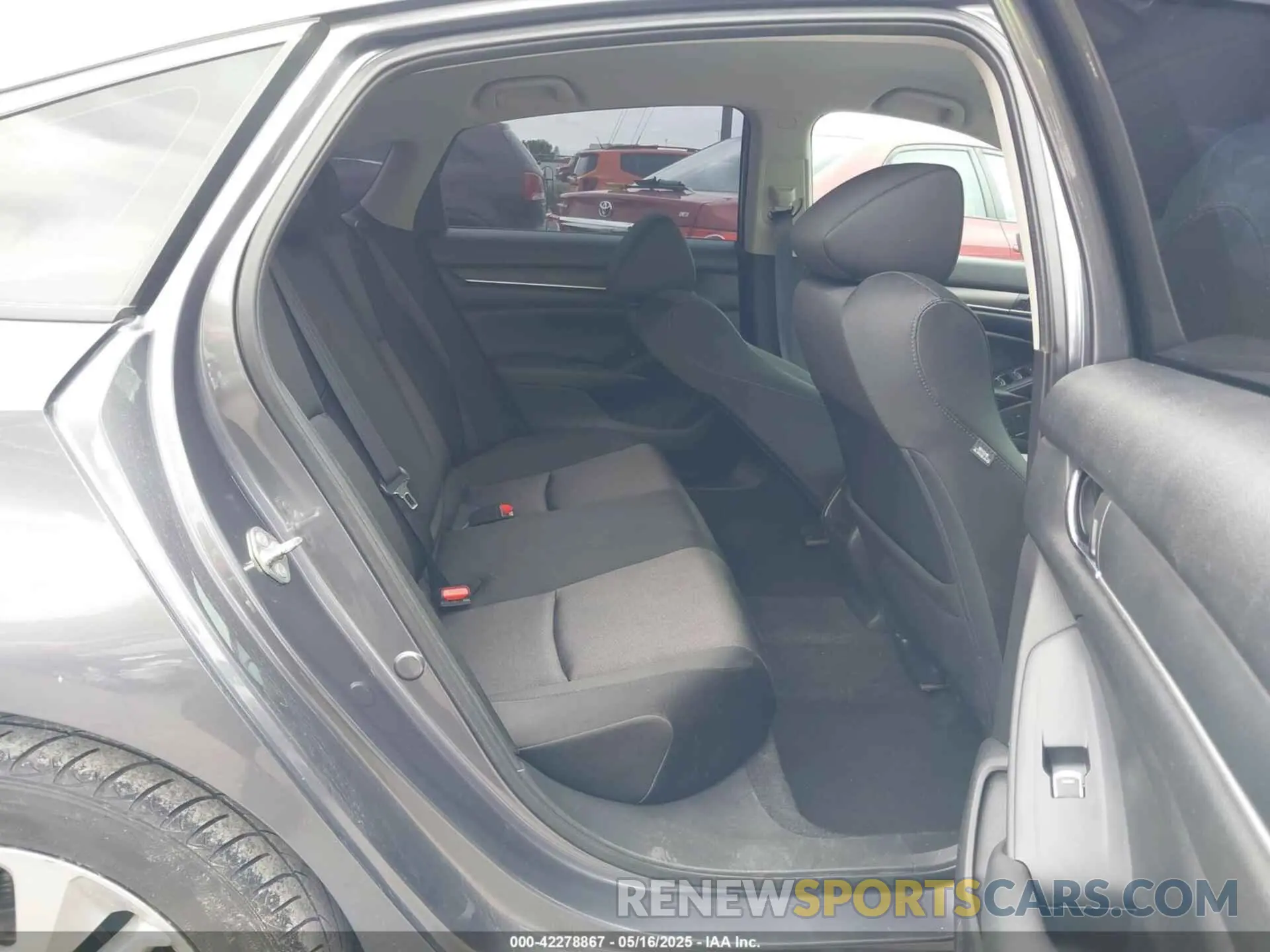 8 fotografías del automóvil dañado 1HGCV1F19LA082766 HONDA ACCORD 2020