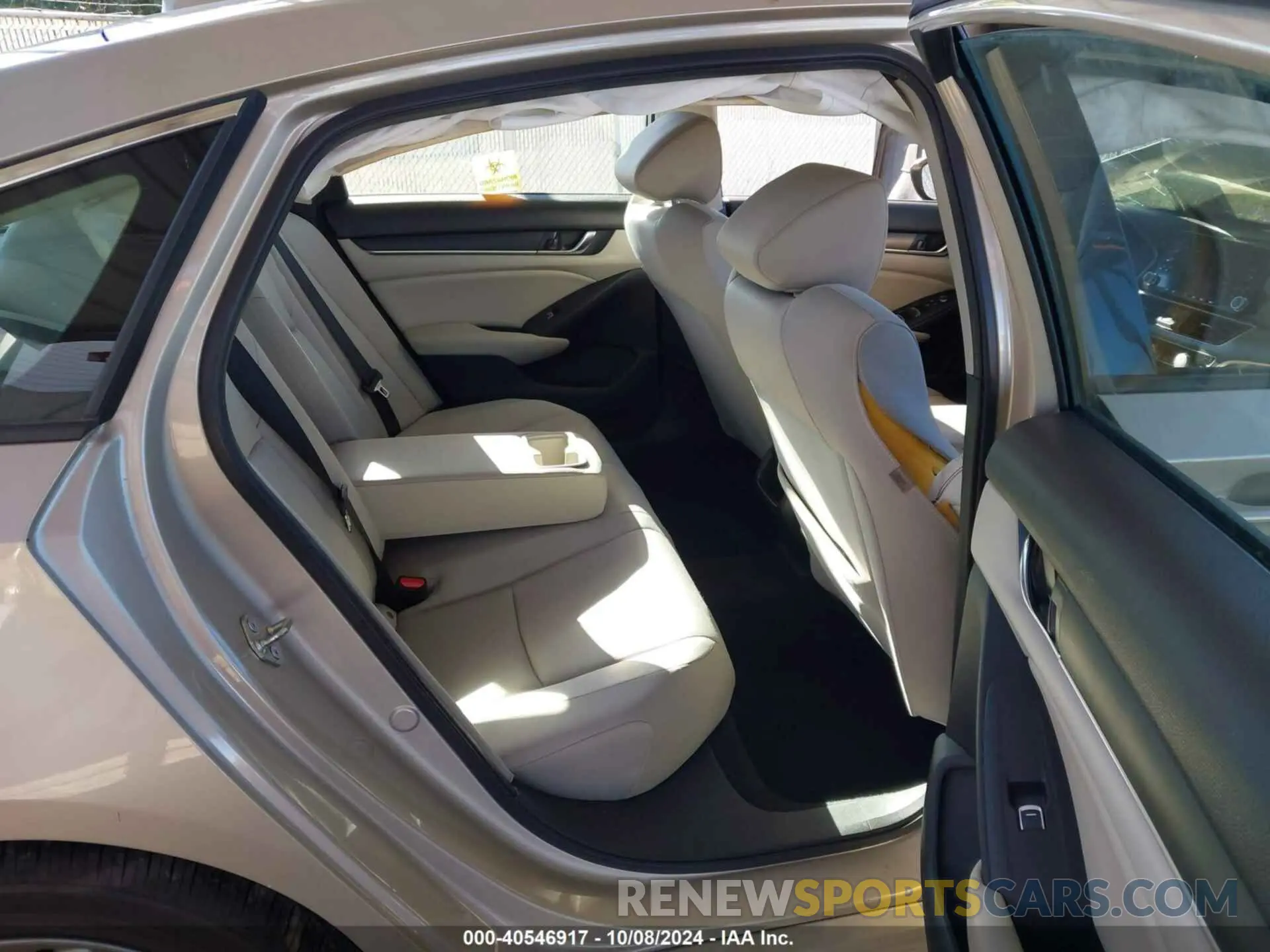 8 fotografías del automóvil dañado 1HGCV1F19LA090432 HONDA ACCORD 2020