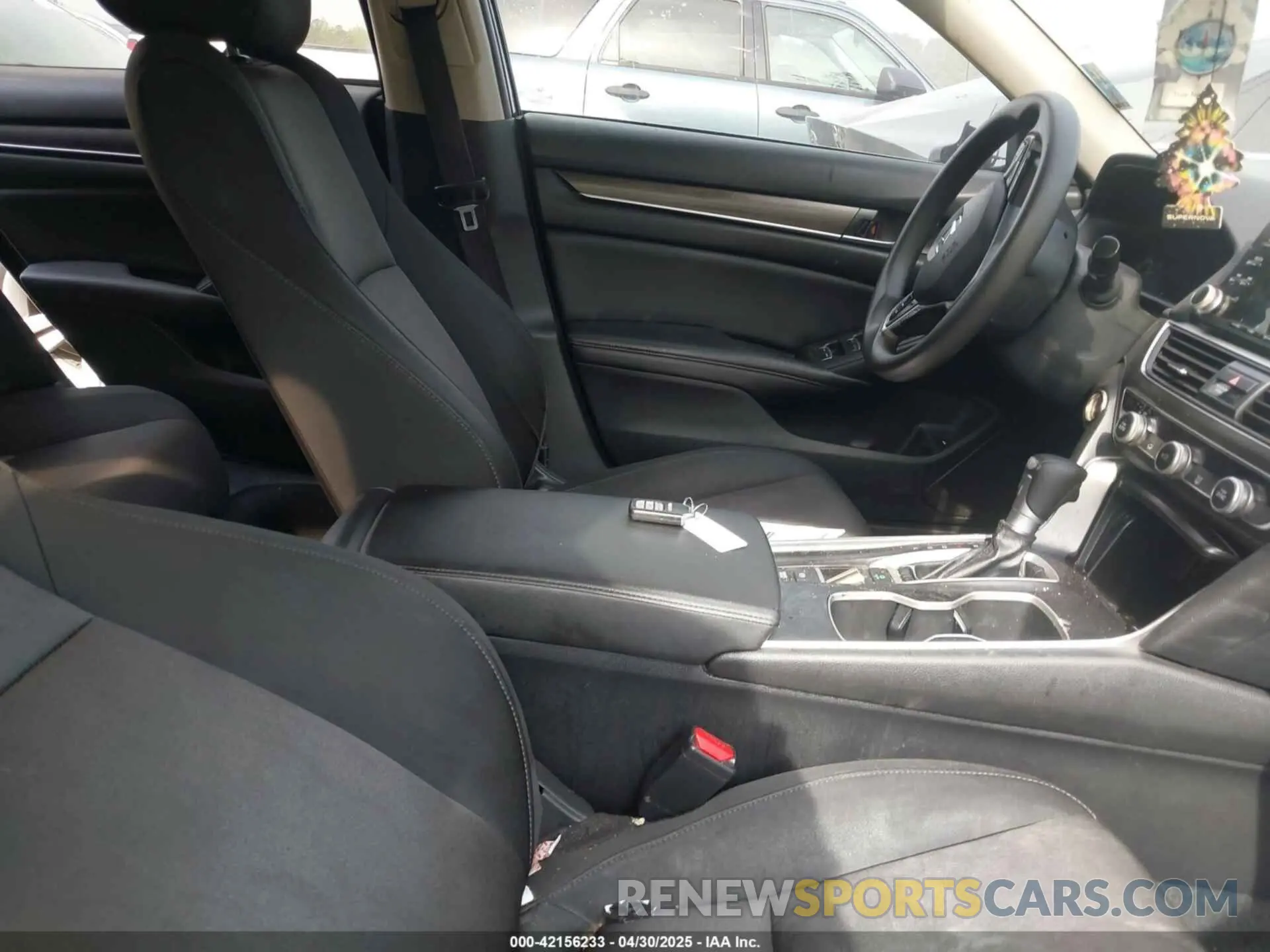 5 fotografías del automóvil dañado 1HGCV1F1XLA107920 HONDA ACCORD 2020