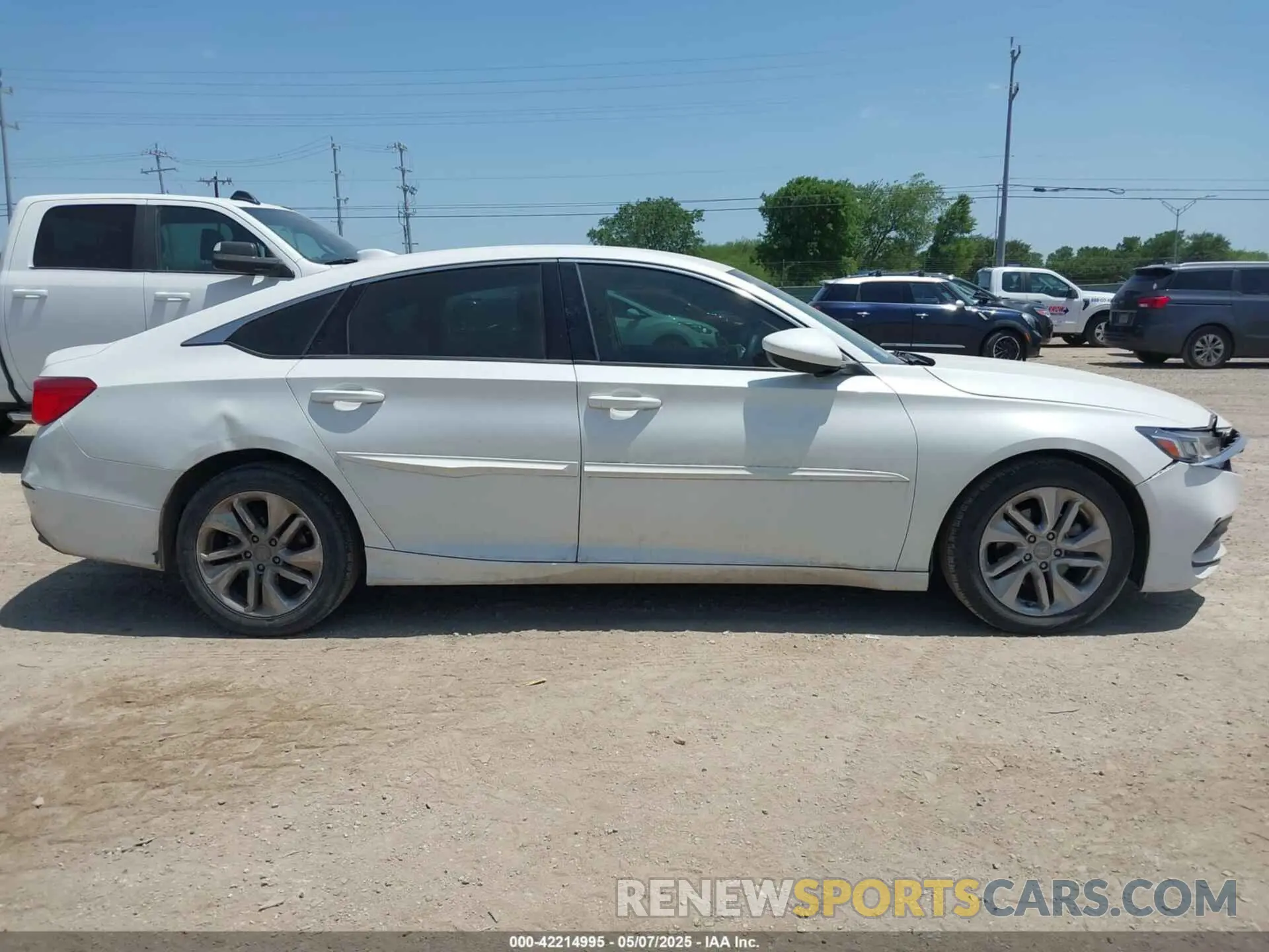 13 fotografías del automóvil dañado 1HGCV1F1XLA111482 HONDA ACCORD 2020