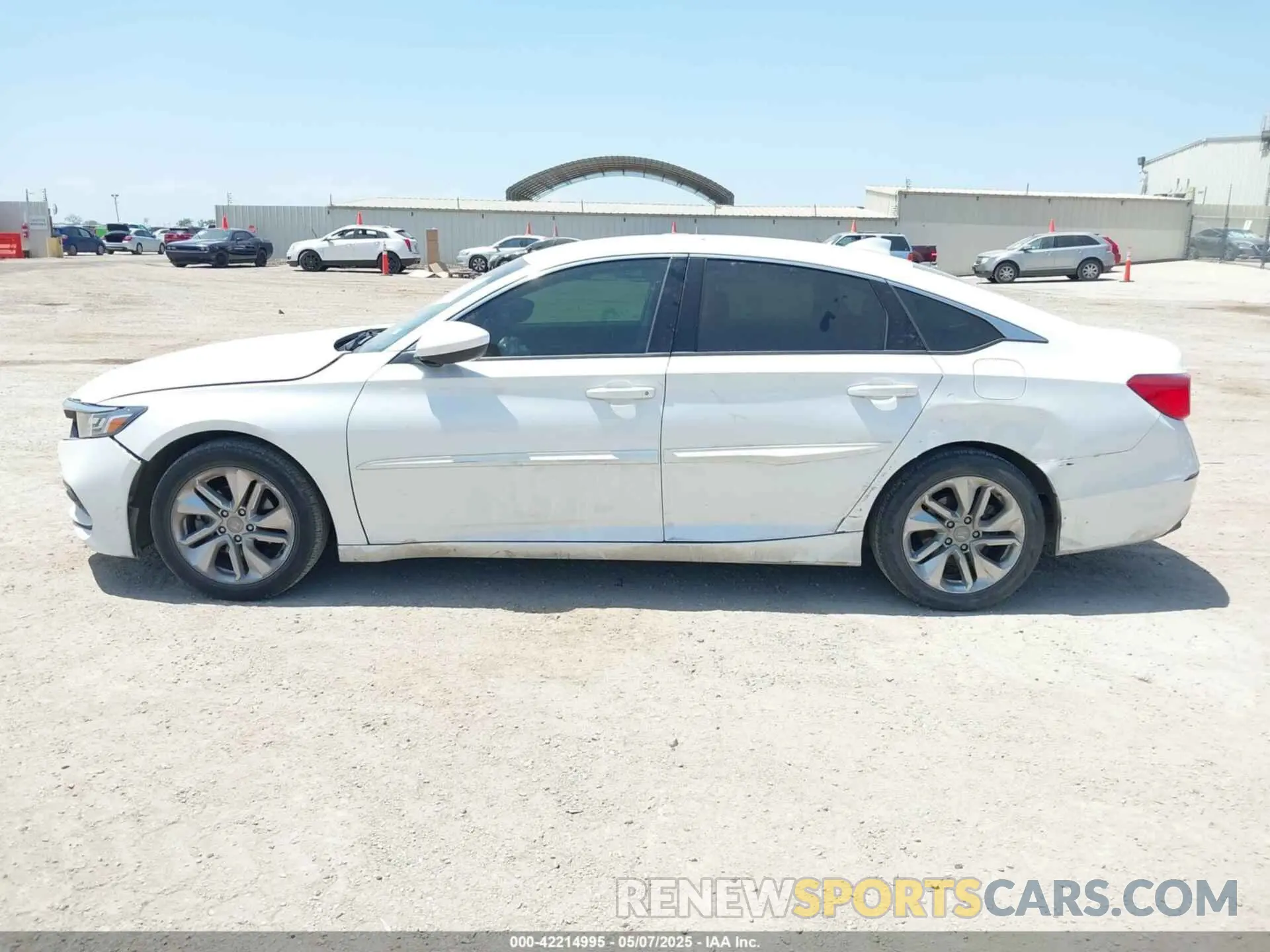 14 fotografías del automóvil dañado 1HGCV1F1XLA111482 HONDA ACCORD 2020