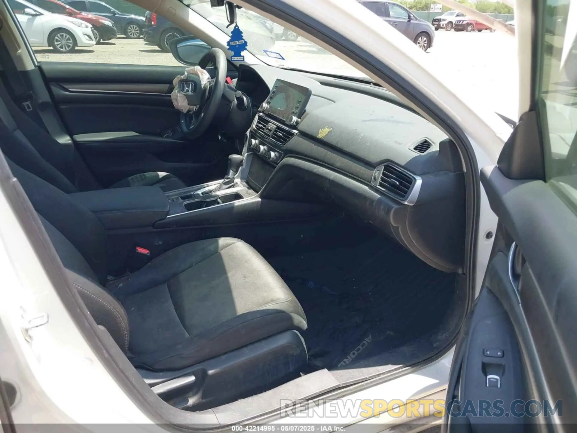 5 fotografías del automóvil dañado 1HGCV1F1XLA111482 HONDA ACCORD 2020