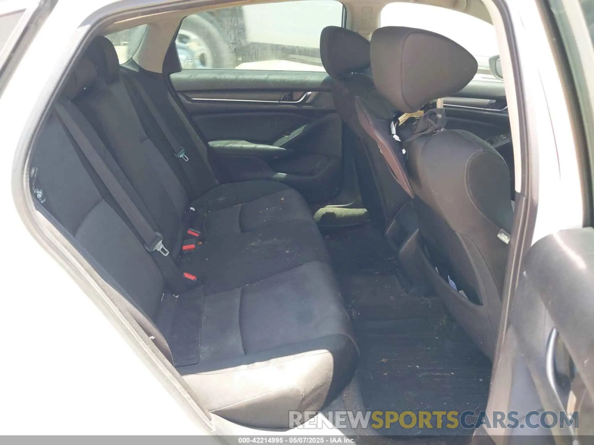 8 fotografías del automóvil dañado 1HGCV1F1XLA111482 HONDA ACCORD 2020