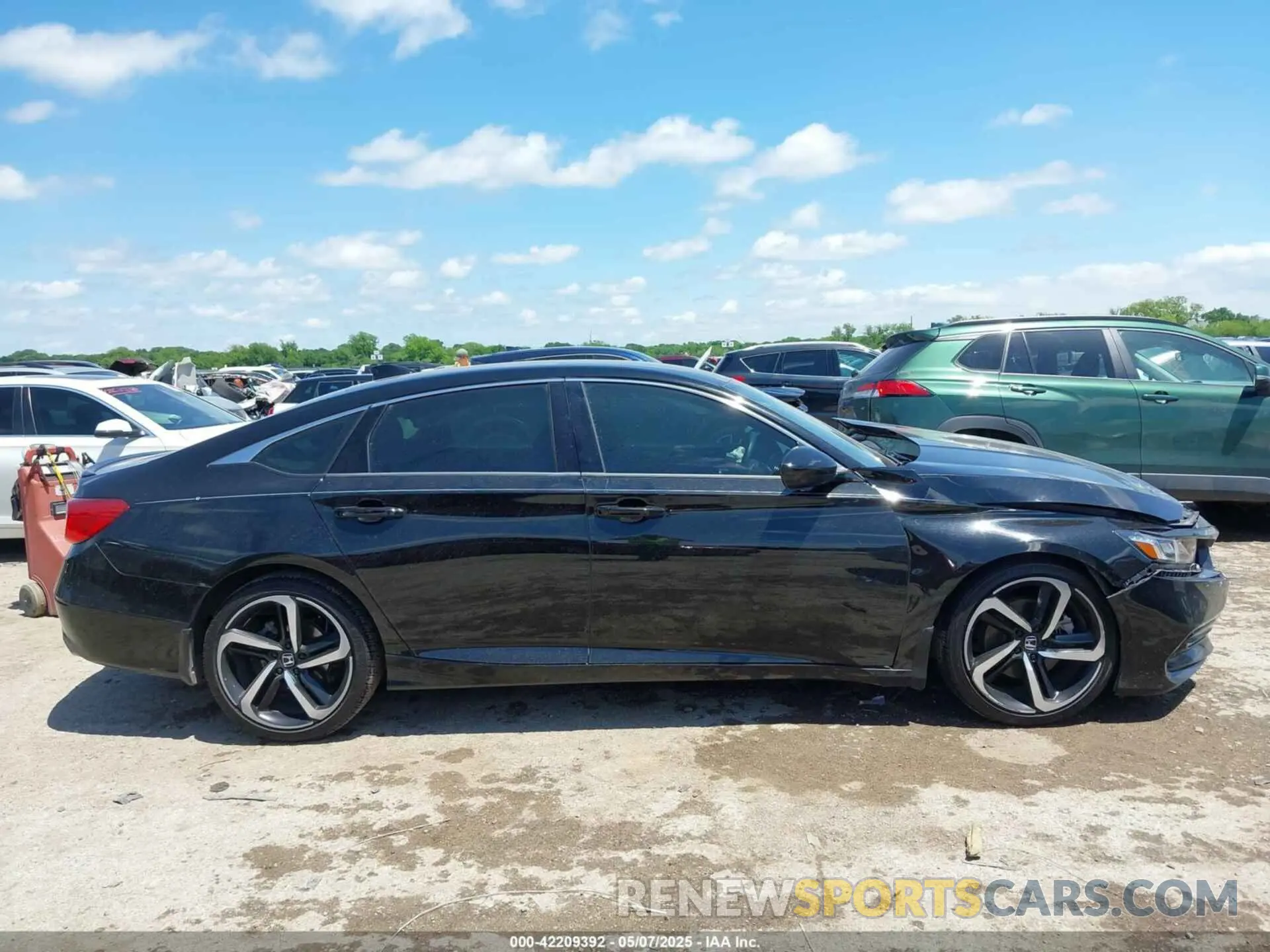 13 fotografías del automóvil dañado 1HGCV1F30LA016687 HONDA ACCORD 2020