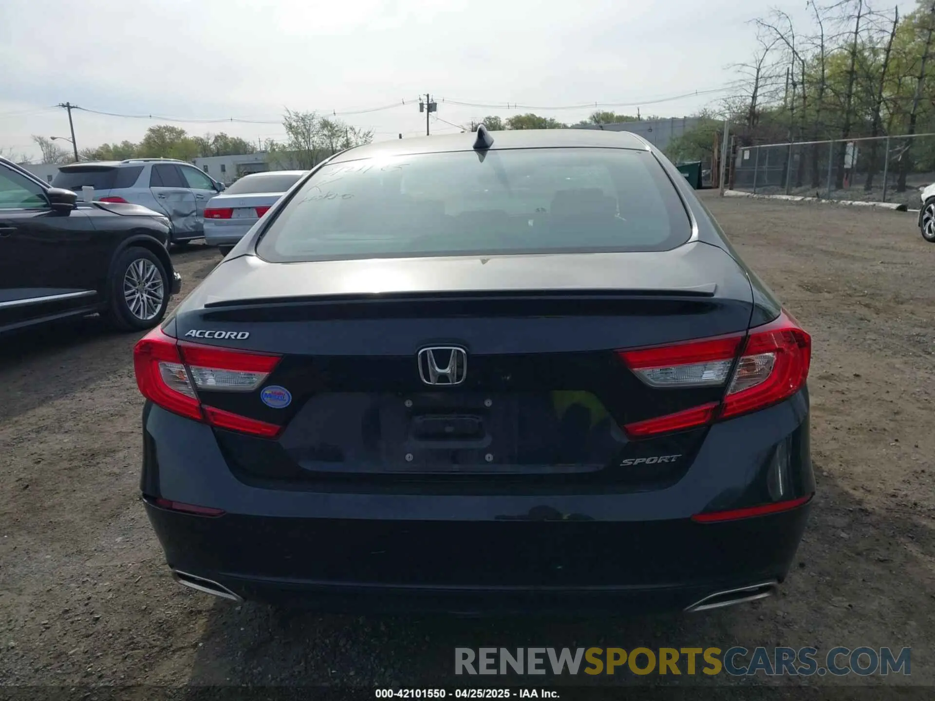 16 fotografías del automóvil dañado 1HGCV1F30LA103456 HONDA ACCORD 2020