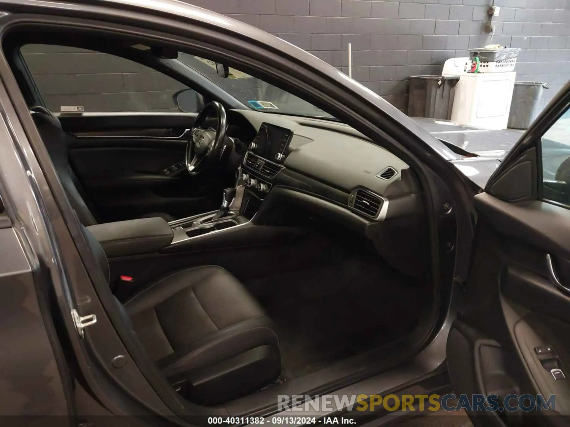 5 fotografías del automóvil dañado 1HGCV1F30LA106602 HONDA ACCORD 2020