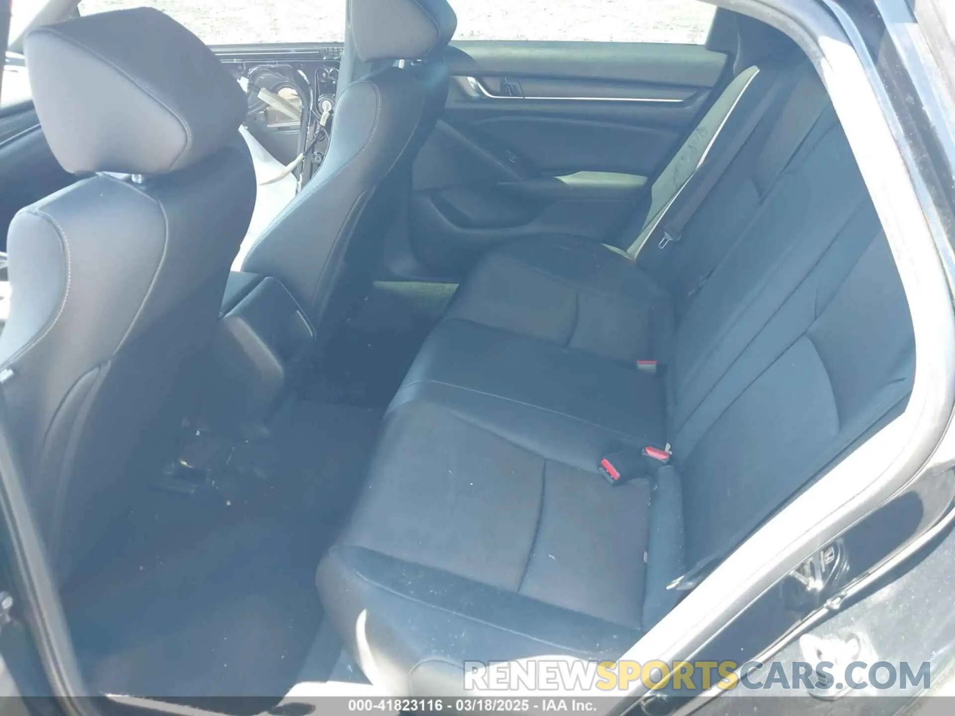 8 fotografías del automóvil dañado 1HGCV1F31LA024359 HONDA ACCORD 2020
