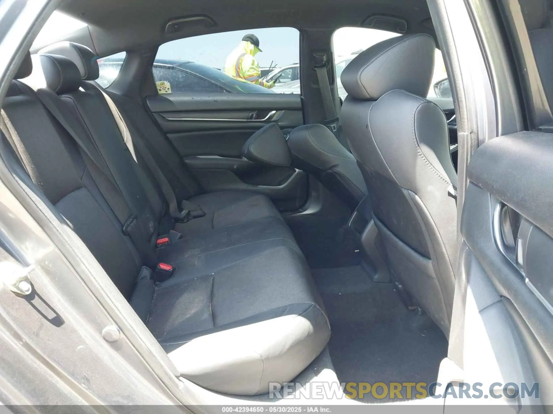 8 fotografías del automóvil dañado 1HGCV1F31LA035801 HONDA ACCORD 2020