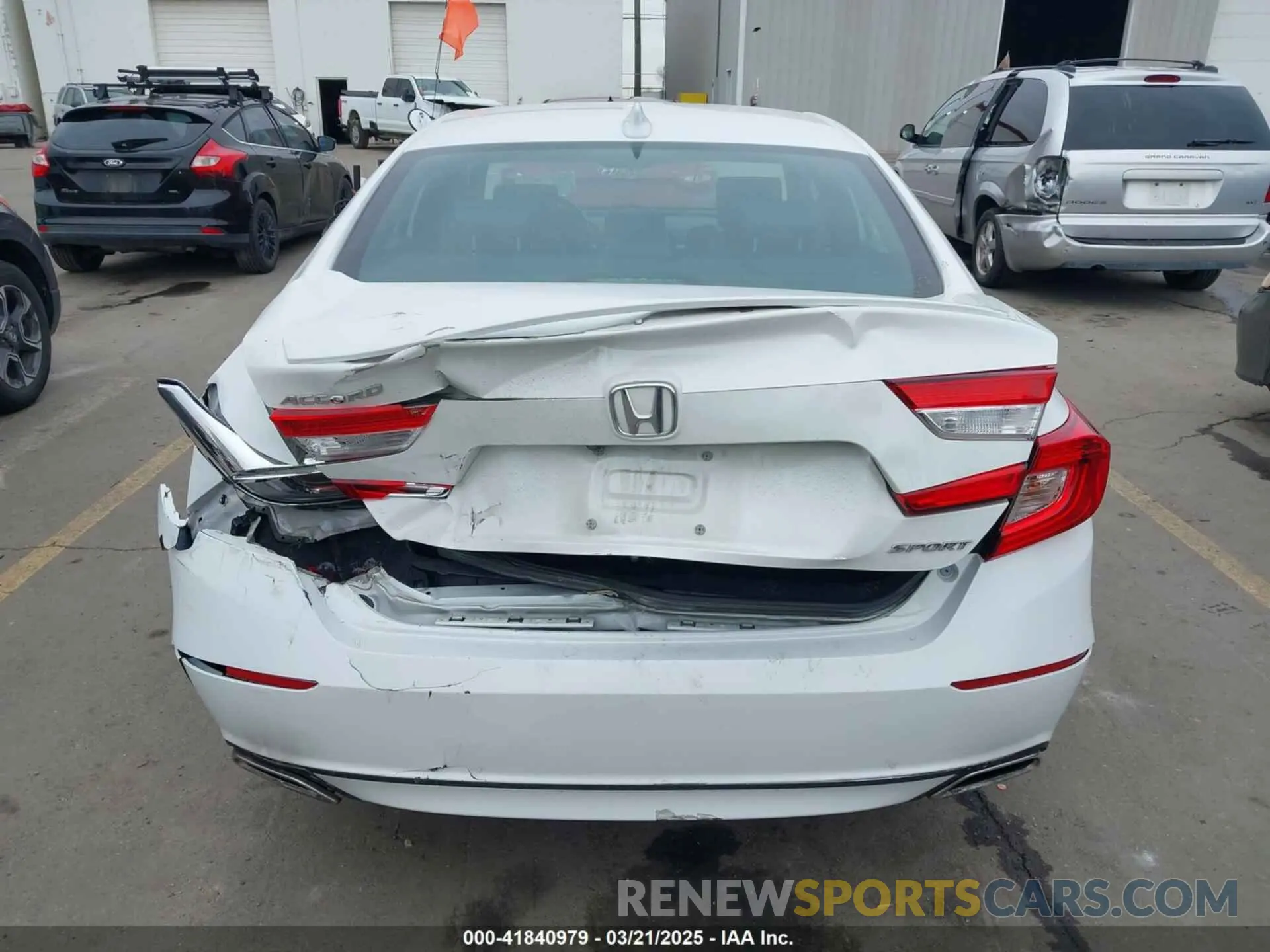 16 fotografías del automóvil dañado 1HGCV1F31LA117401 HONDA ACCORD 2020