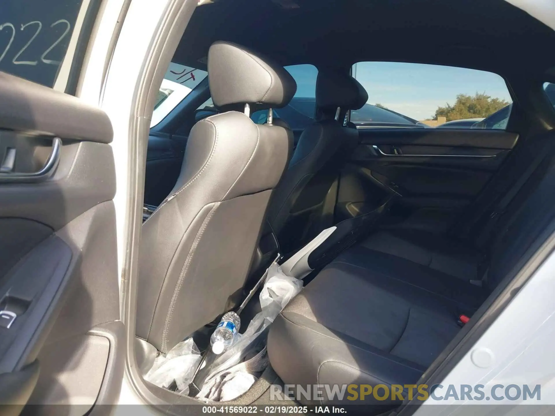 8 fotografías del automóvil dañado 1HGCV1F31LA131508 HONDA ACCORD 2020