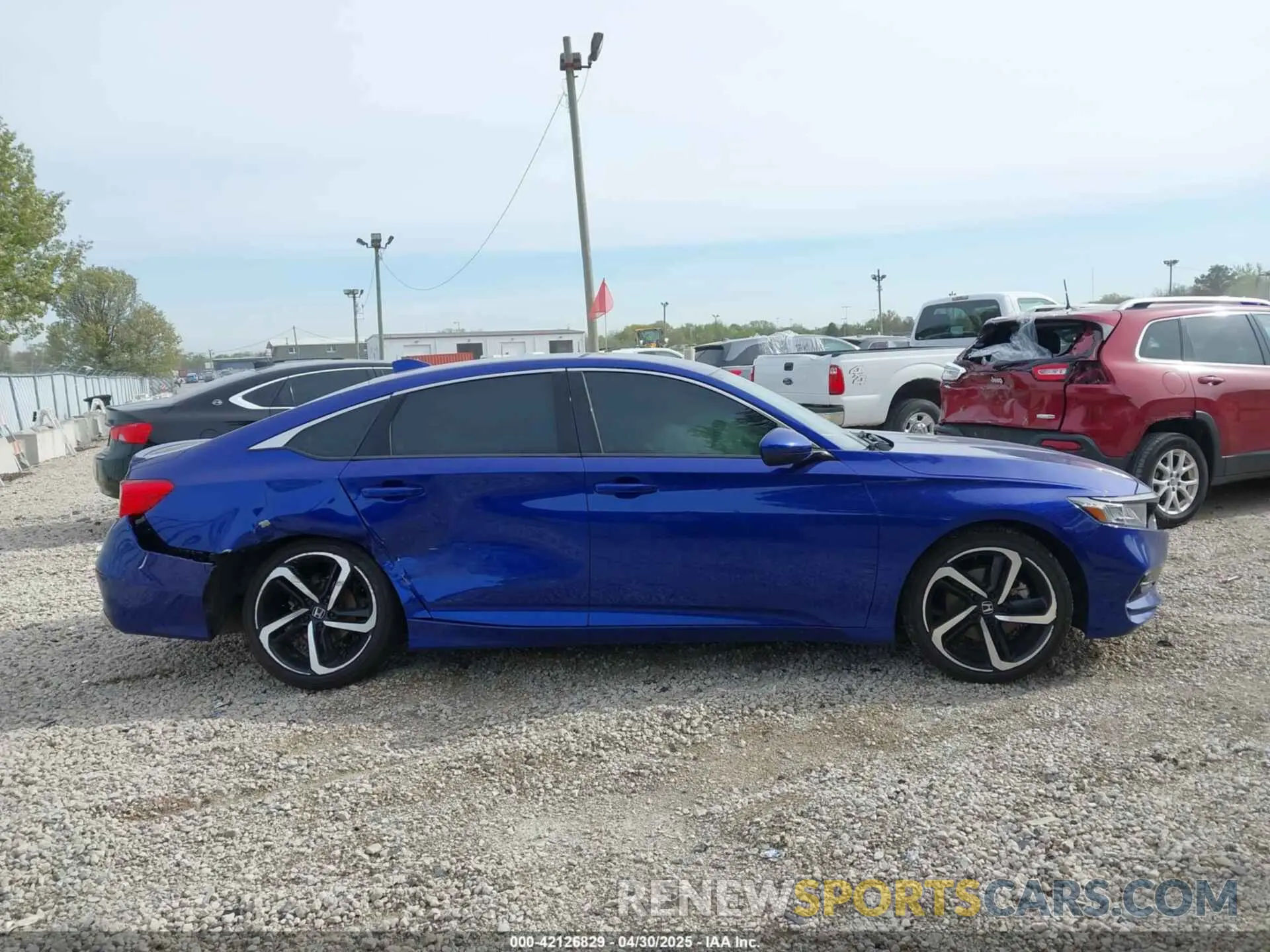 13 fotografías del automóvil dañado 1HGCV1F32LA032972 HONDA ACCORD 2020