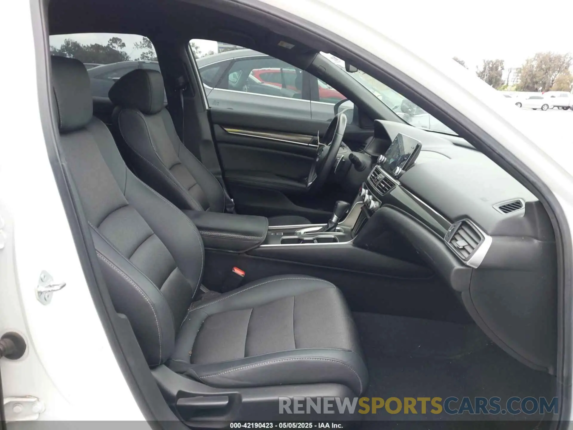 5 fotografías del automóvil dañado 1HGCV1F32LA074025 HONDA ACCORD 2020