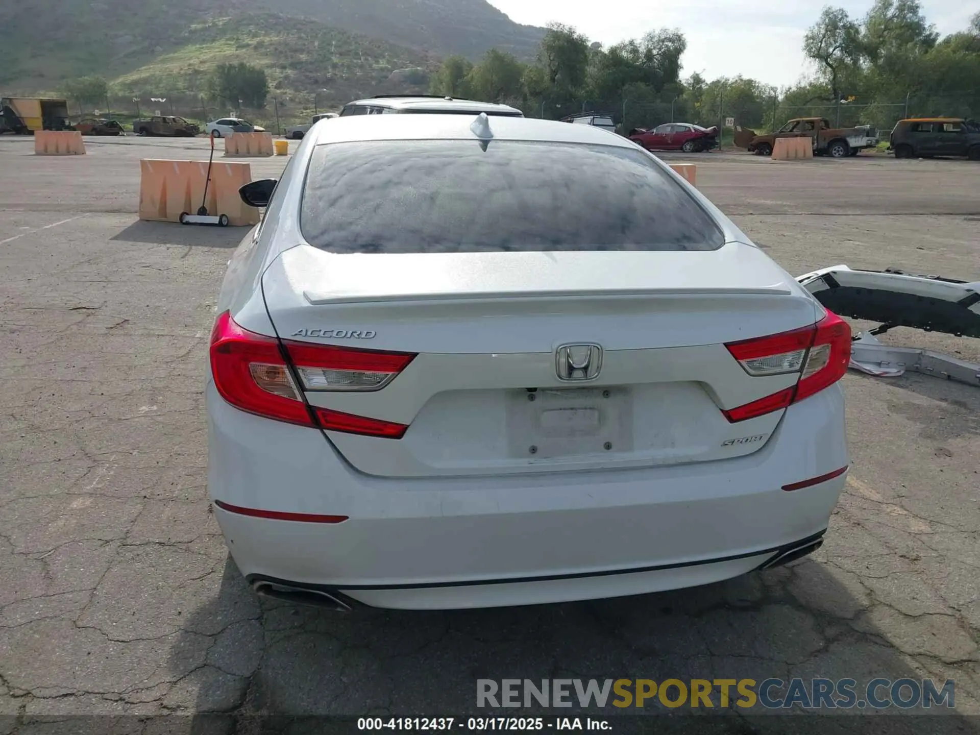 17 fotografías del automóvil dañado 1HGCV1F32LA080276 HONDA ACCORD 2020