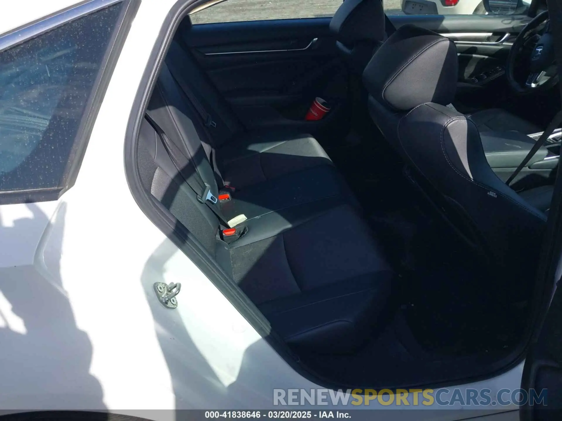 8 fotografías del automóvil dañado 1HGCV1F32LA151377 HONDA ACCORD 2020