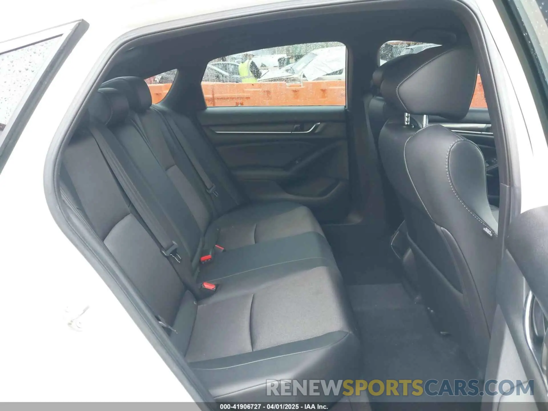 8 fotografías del automóvil dañado 1HGCV1F33LA142669 HONDA ACCORD 2020