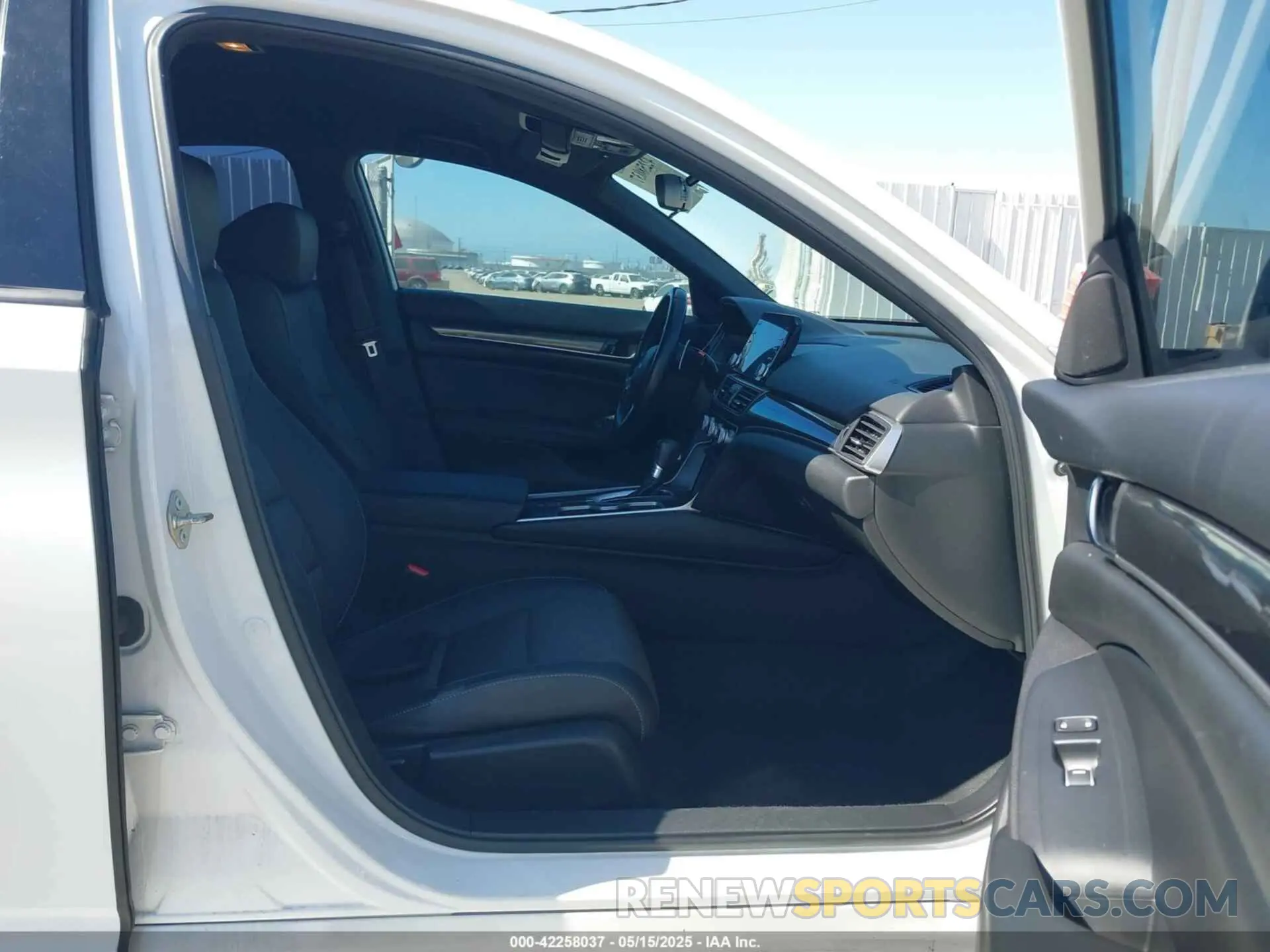 5 fotografías del automóvil dañado 1HGCV1F34LA093191 HONDA ACCORD 2020