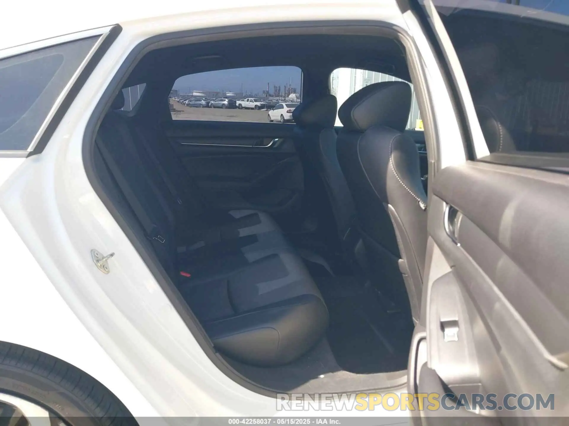 8 fotografías del automóvil dañado 1HGCV1F34LA093191 HONDA ACCORD 2020