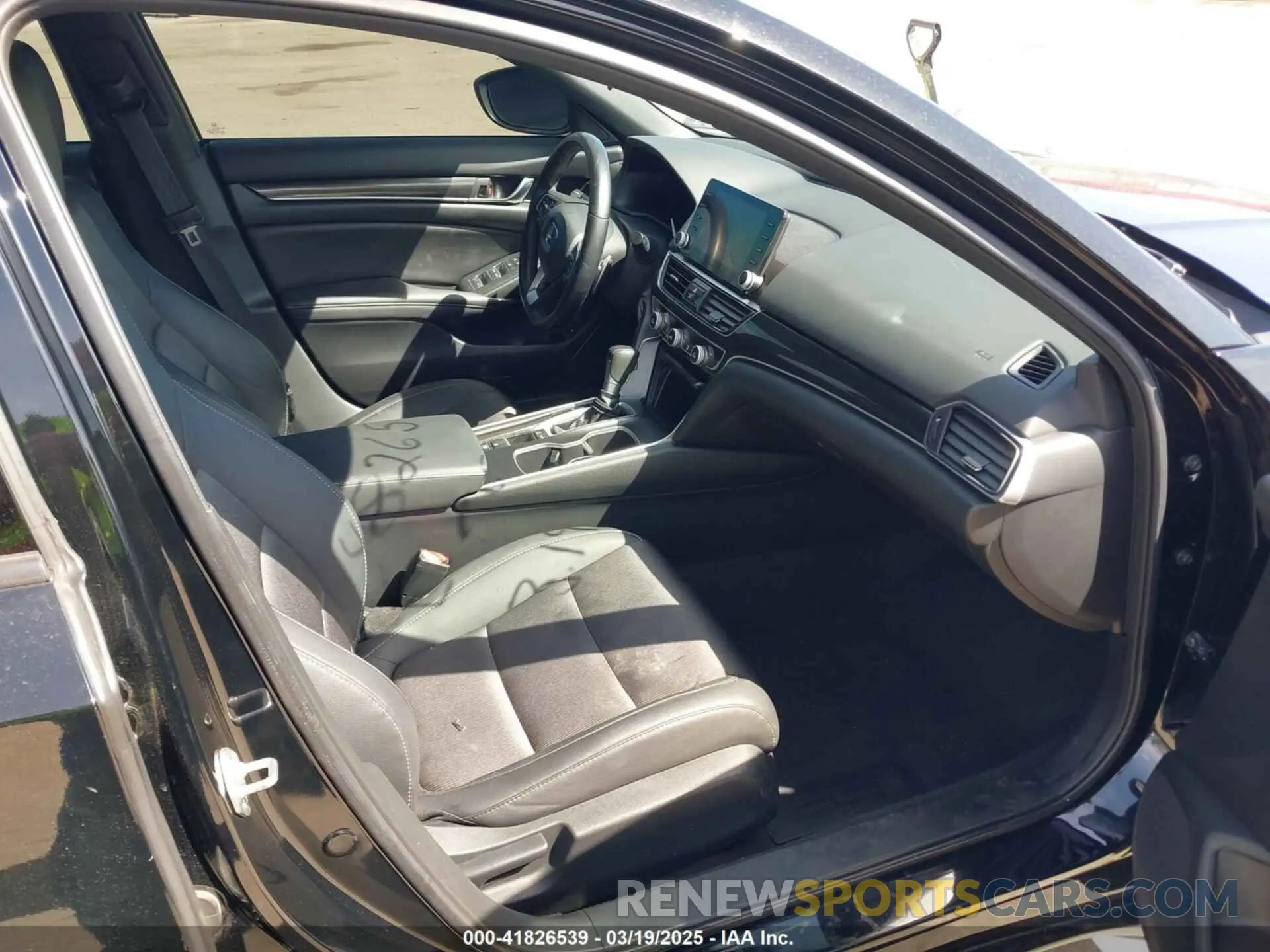 5 fotografías del automóvil dañado 1HGCV1F36LA129835 HONDA ACCORD 2020