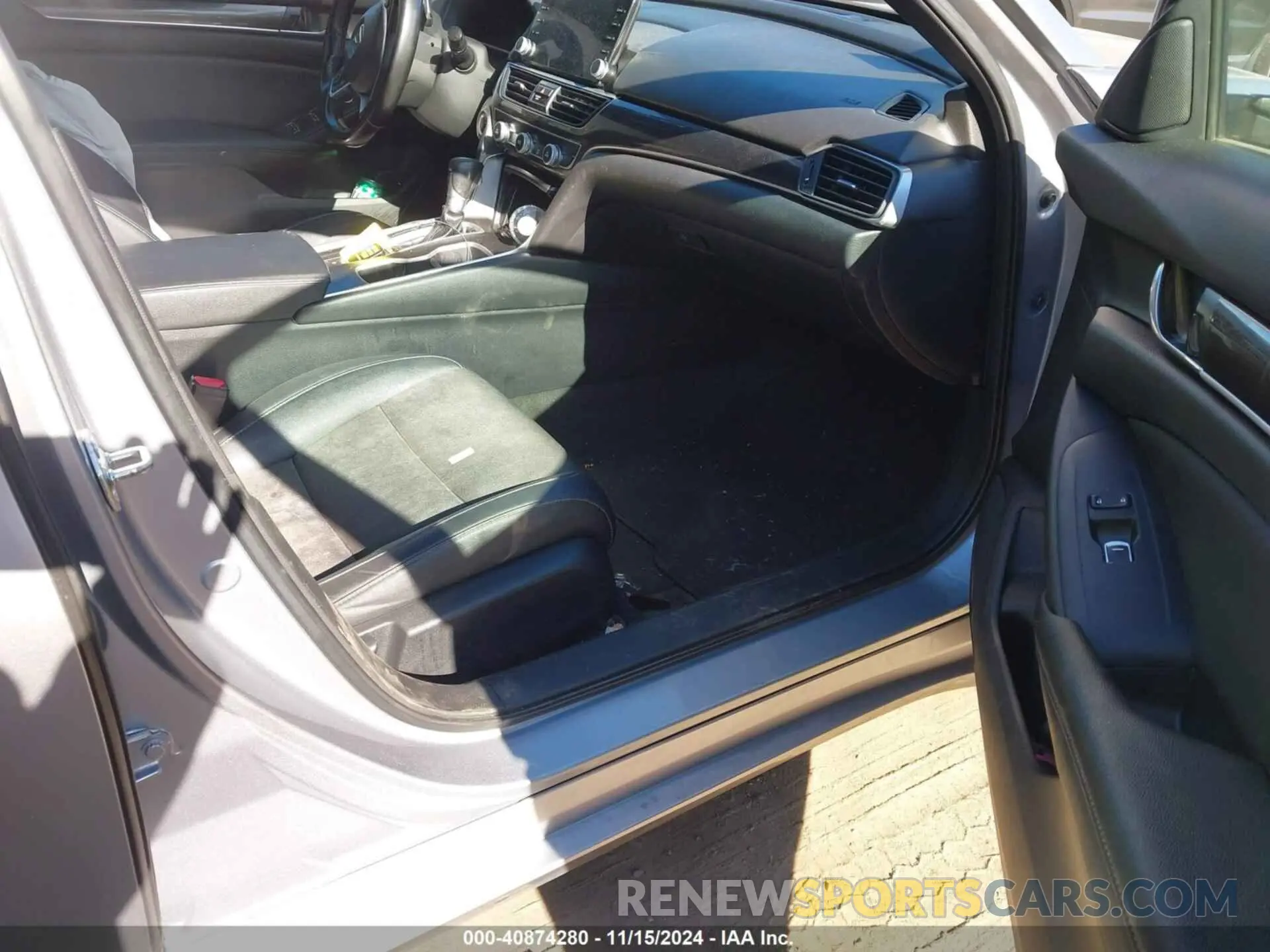 5 fotografías del automóvil dañado 1HGCV1F37LA087837 HONDA ACCORD 2020