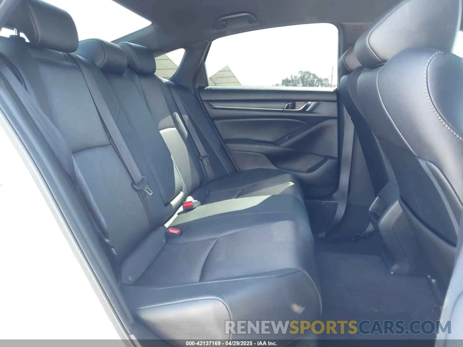 8 fotografías del automóvil dañado 1HGCV1F38LA096935 HONDA ACCORD 2020