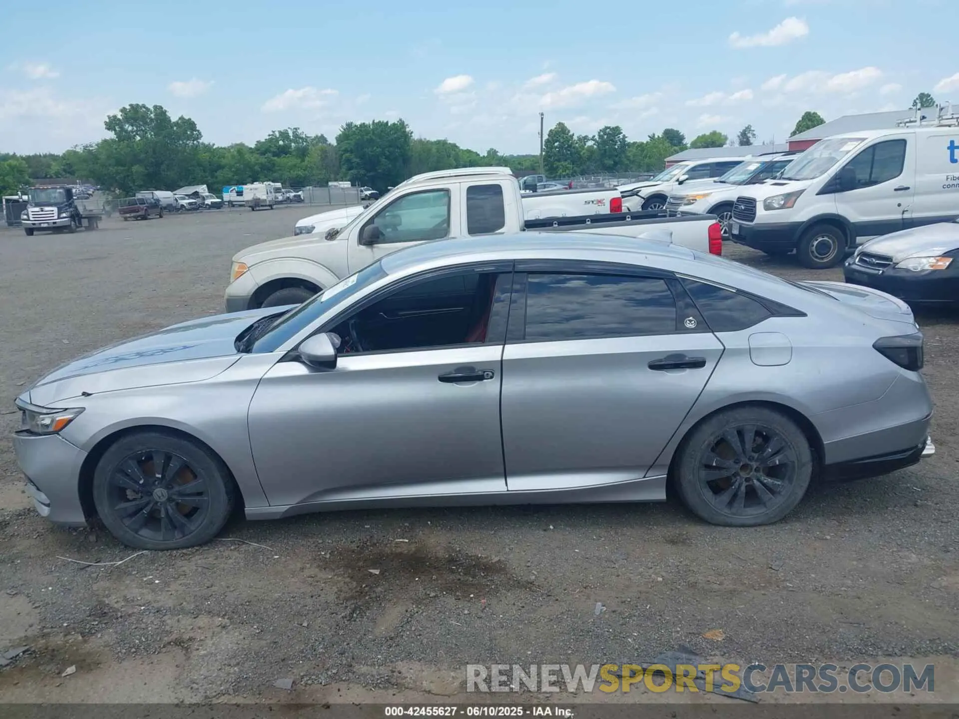 14 fotografías del automóvil dañado 1HGCV1F3XLA035117 HONDA ACCORD 2020