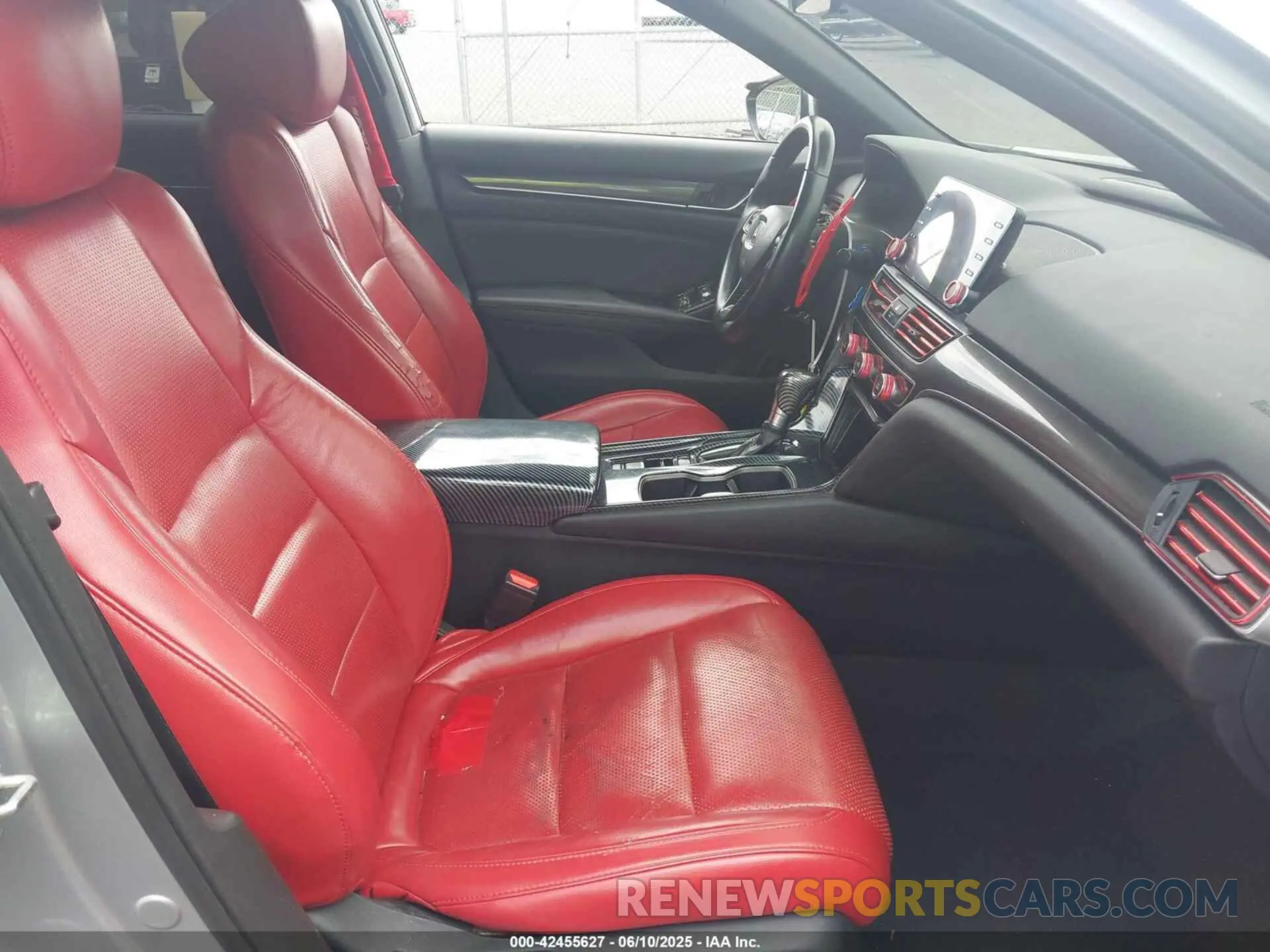 5 fotografías del automóvil dañado 1HGCV1F3XLA035117 HONDA ACCORD 2020