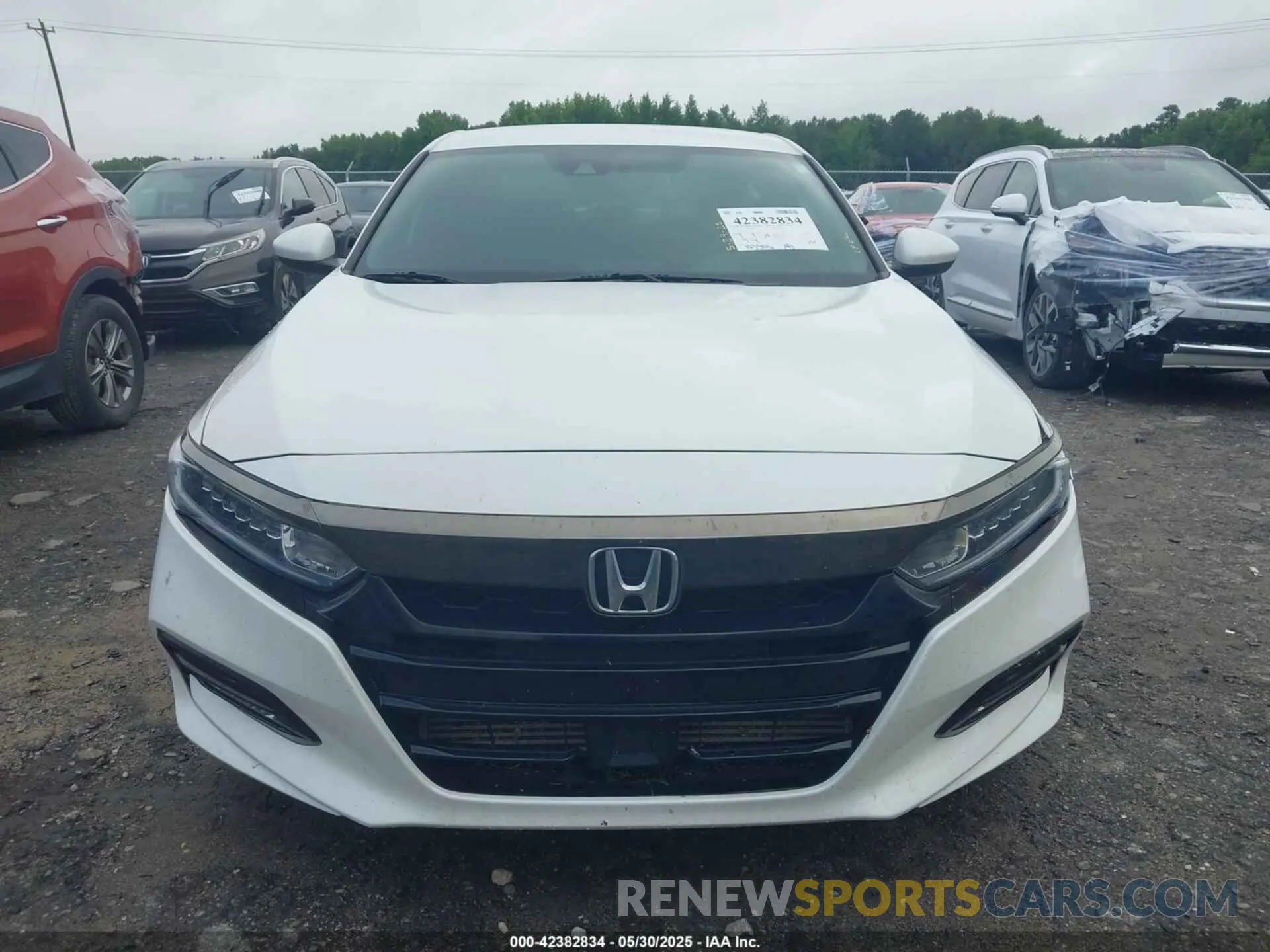 12 fotografías del automóvil dañado 1HGCV1F3XLA141566 HONDA ACCORD 2020