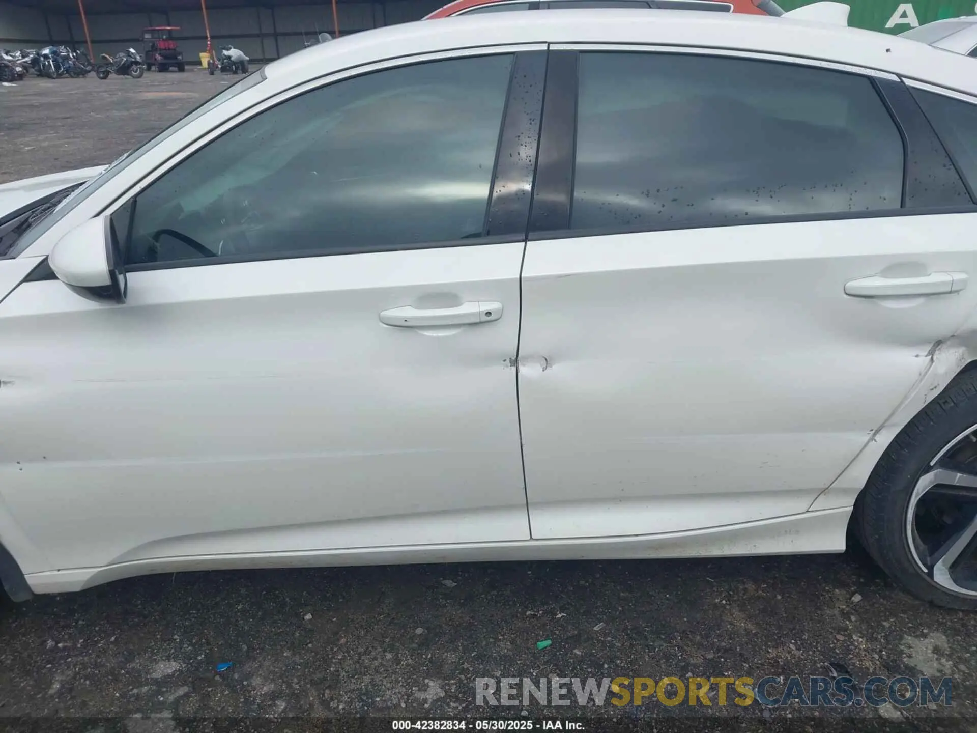 14 fotografías del automóvil dañado 1HGCV1F3XLA141566 HONDA ACCORD 2020