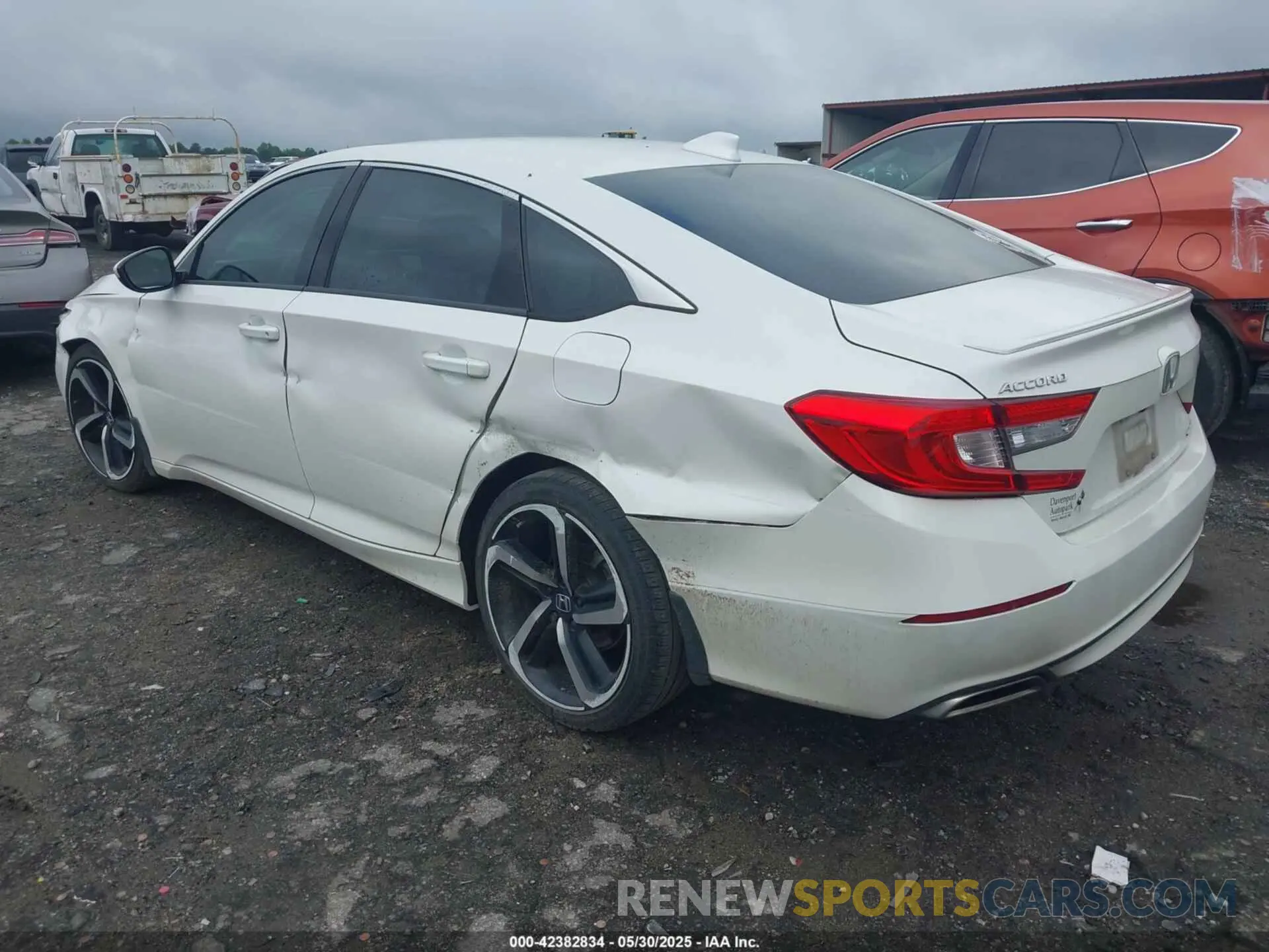 3 fotografías del automóvil dañado 1HGCV1F3XLA141566 HONDA ACCORD 2020